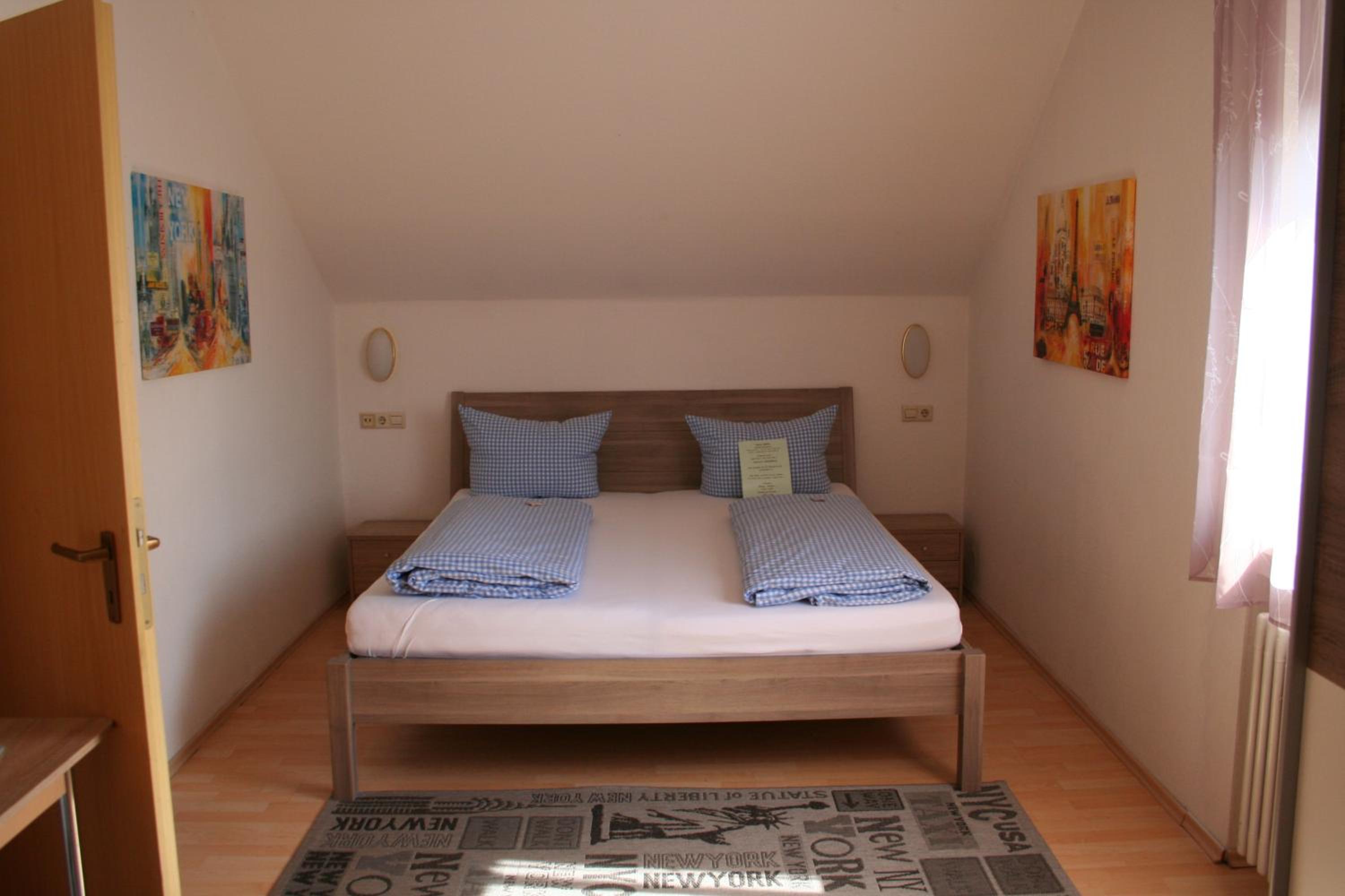 Double or Twin Room with Shower - Photo 5