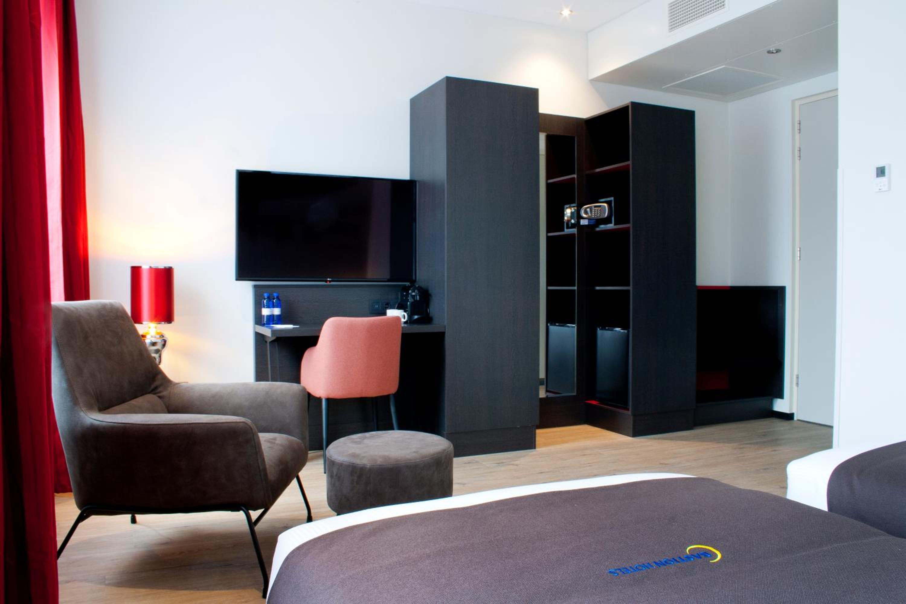 Deluxe Twin Room photo 2