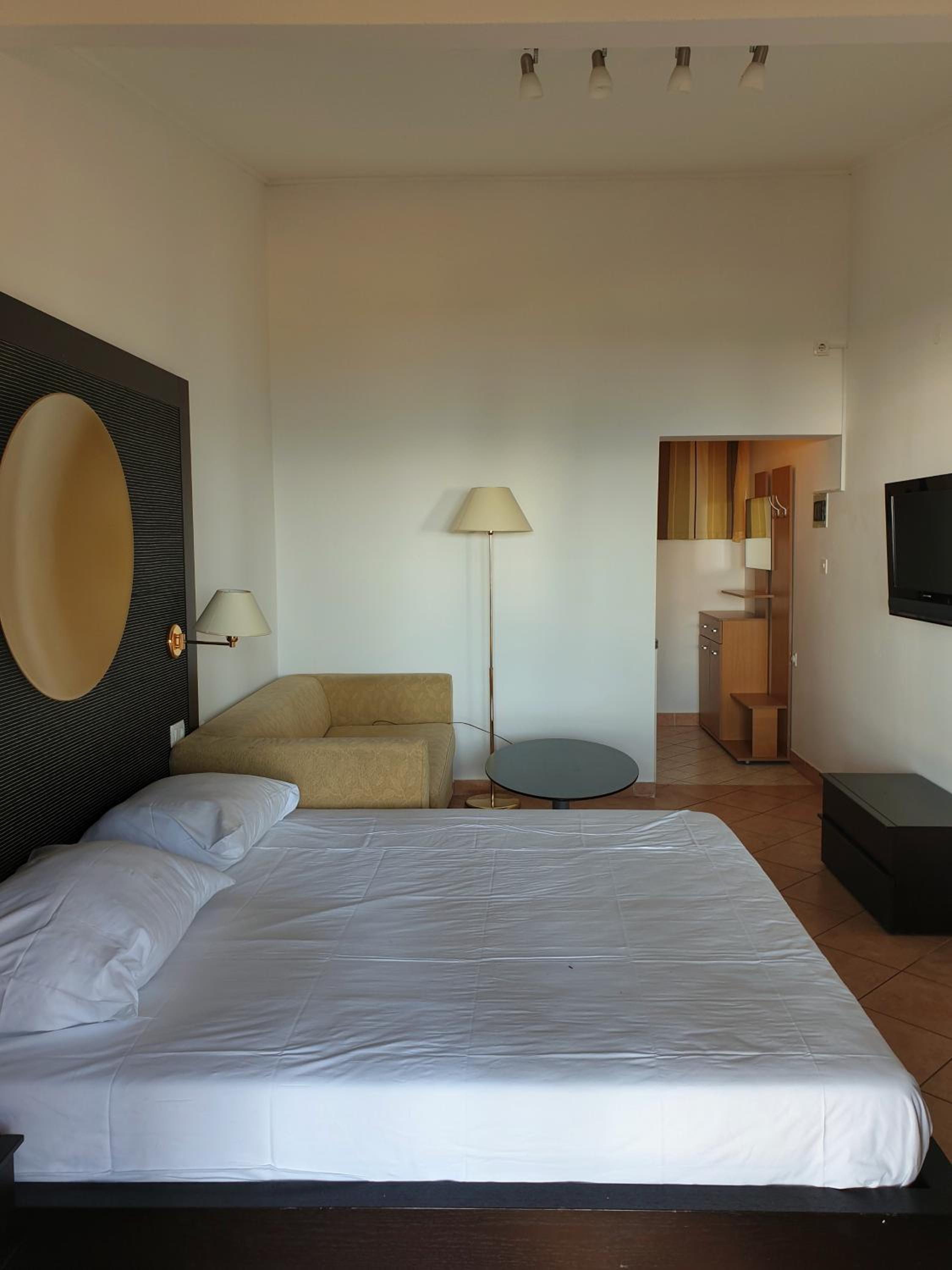 Bungalow - Water Front  - Photo 7