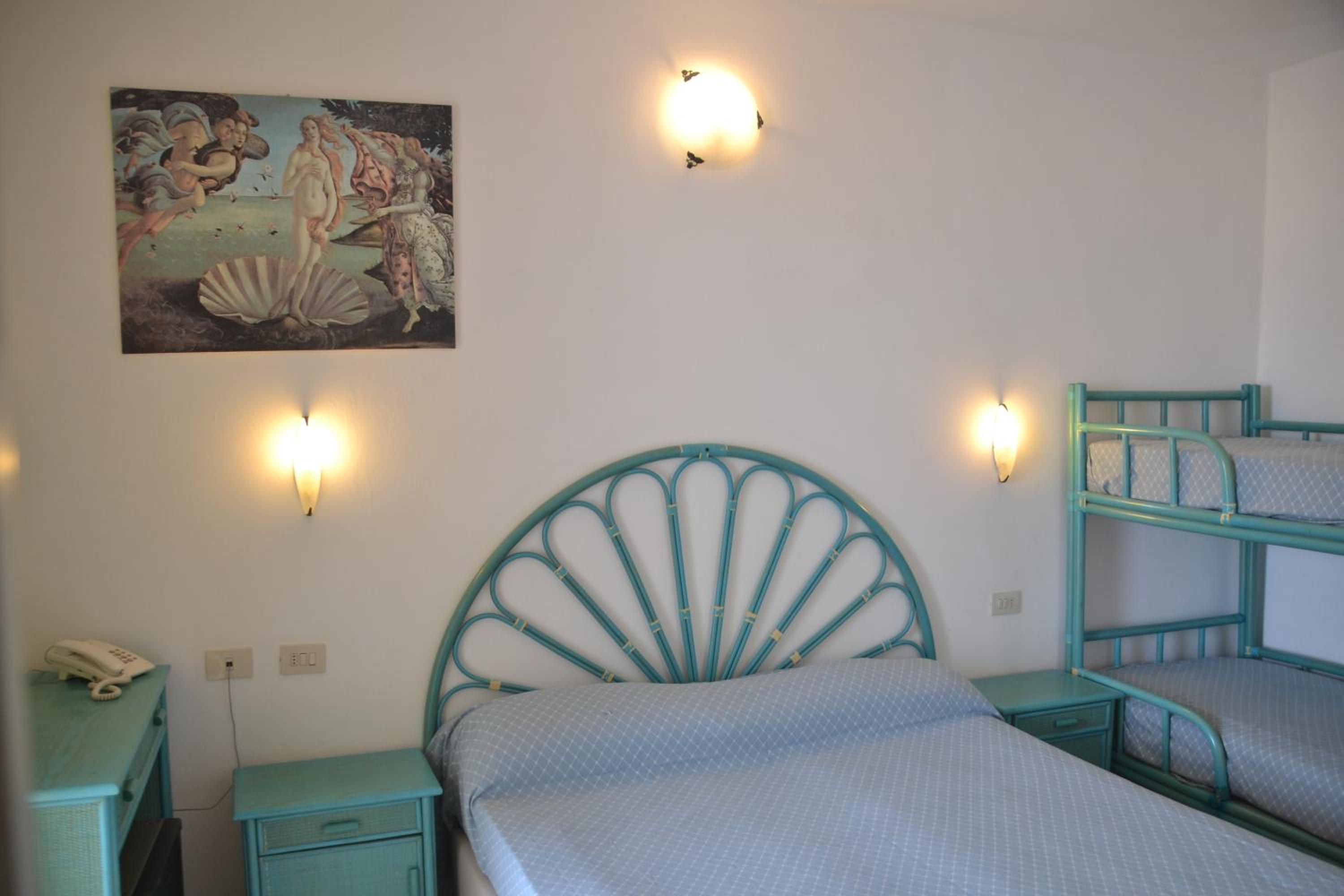 Family Room - Photo 1