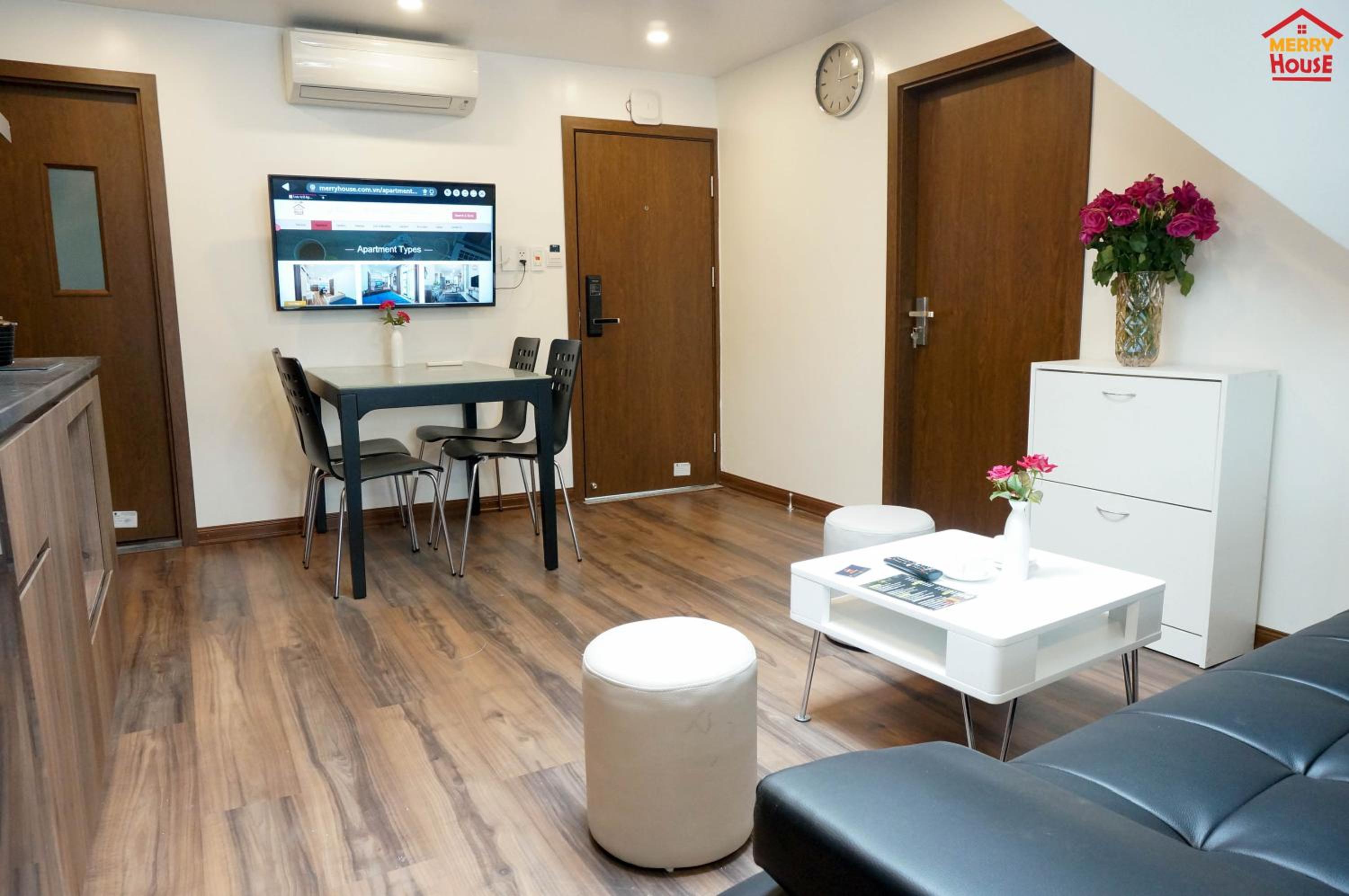 Two-Bedroom Apartment - Photo 30