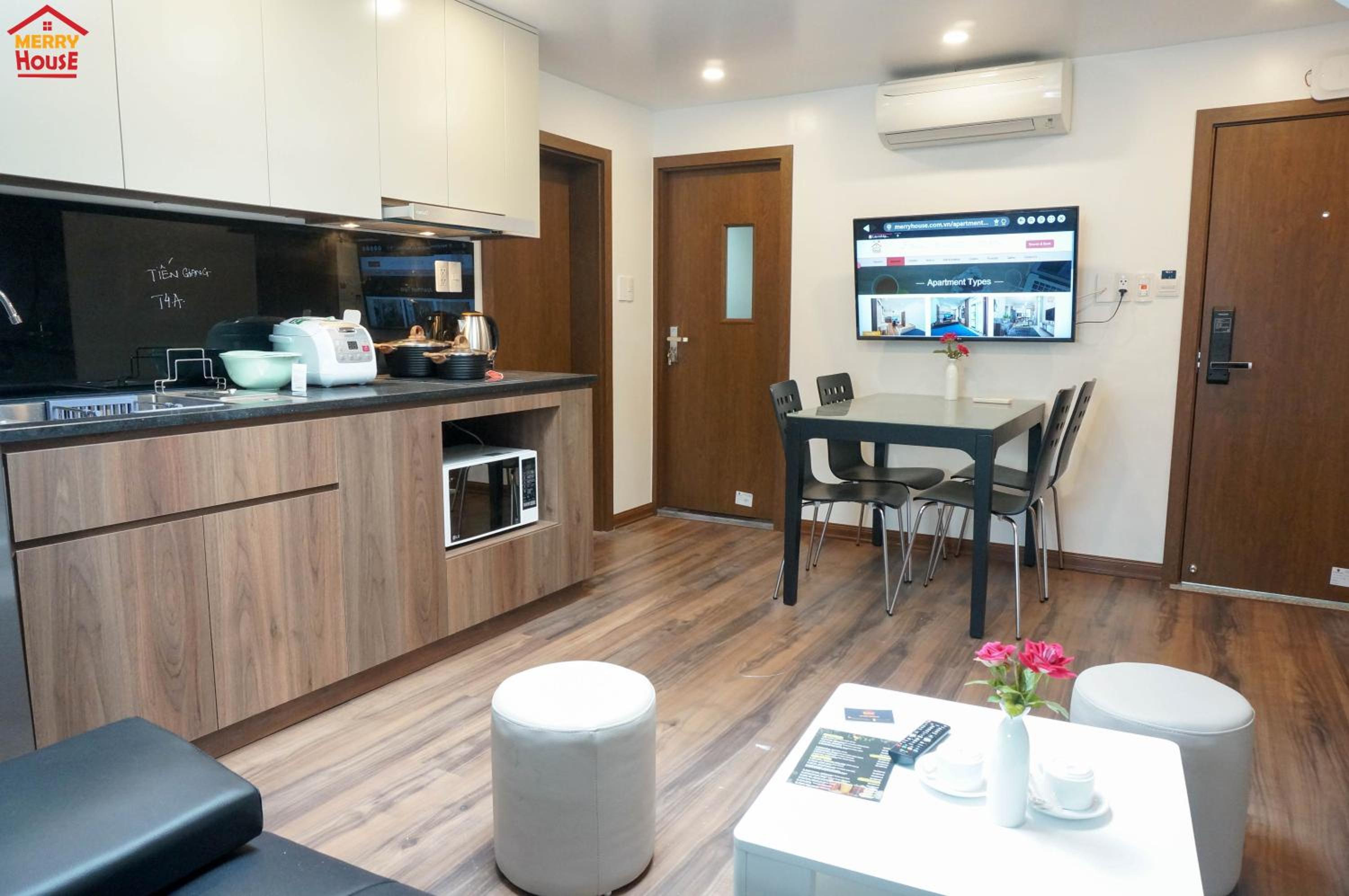 Two-Bedroom Apartment - Photo 31