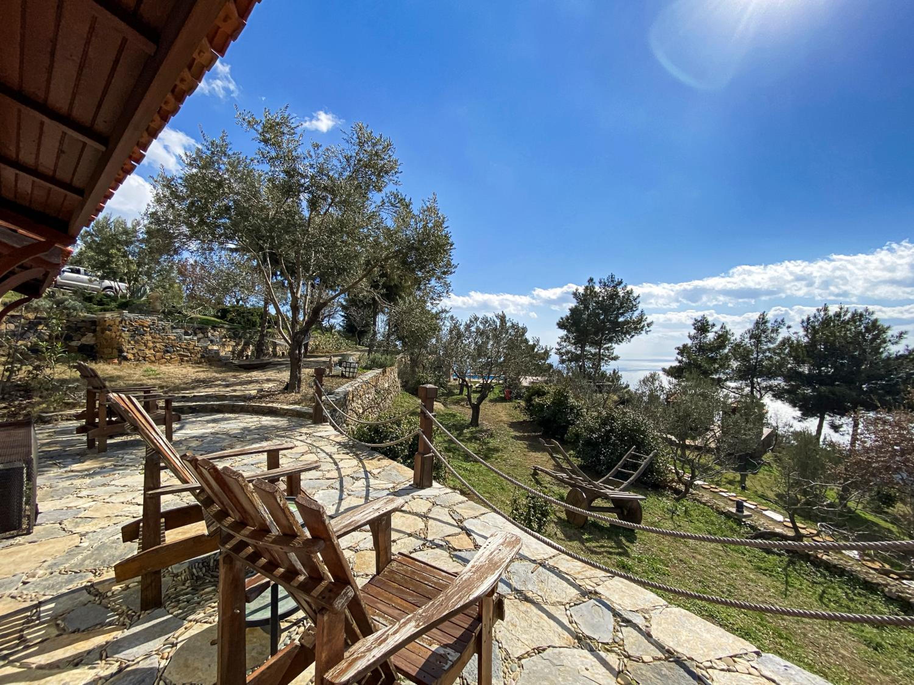 Deluxe Room with Terrace & Sea View  - Photo 9