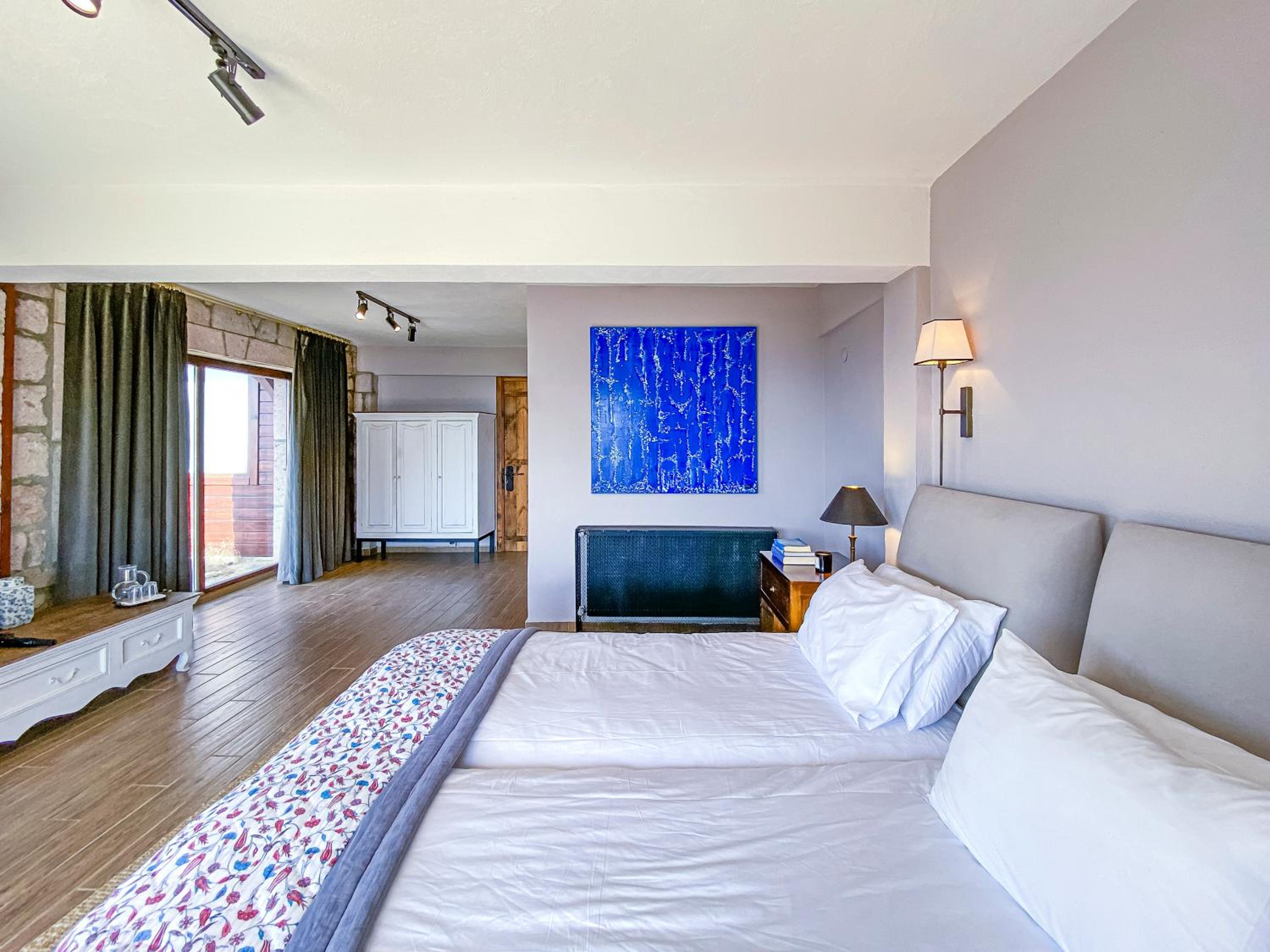 Deluxe Room with Terrace & Sea View  - Photo 2
