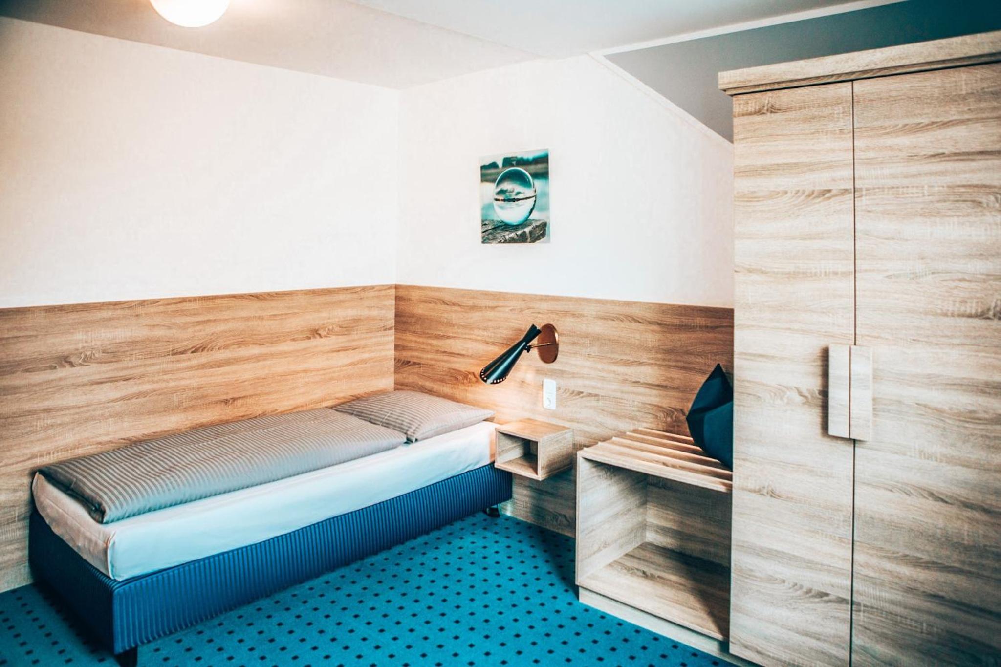 Economy Single Room