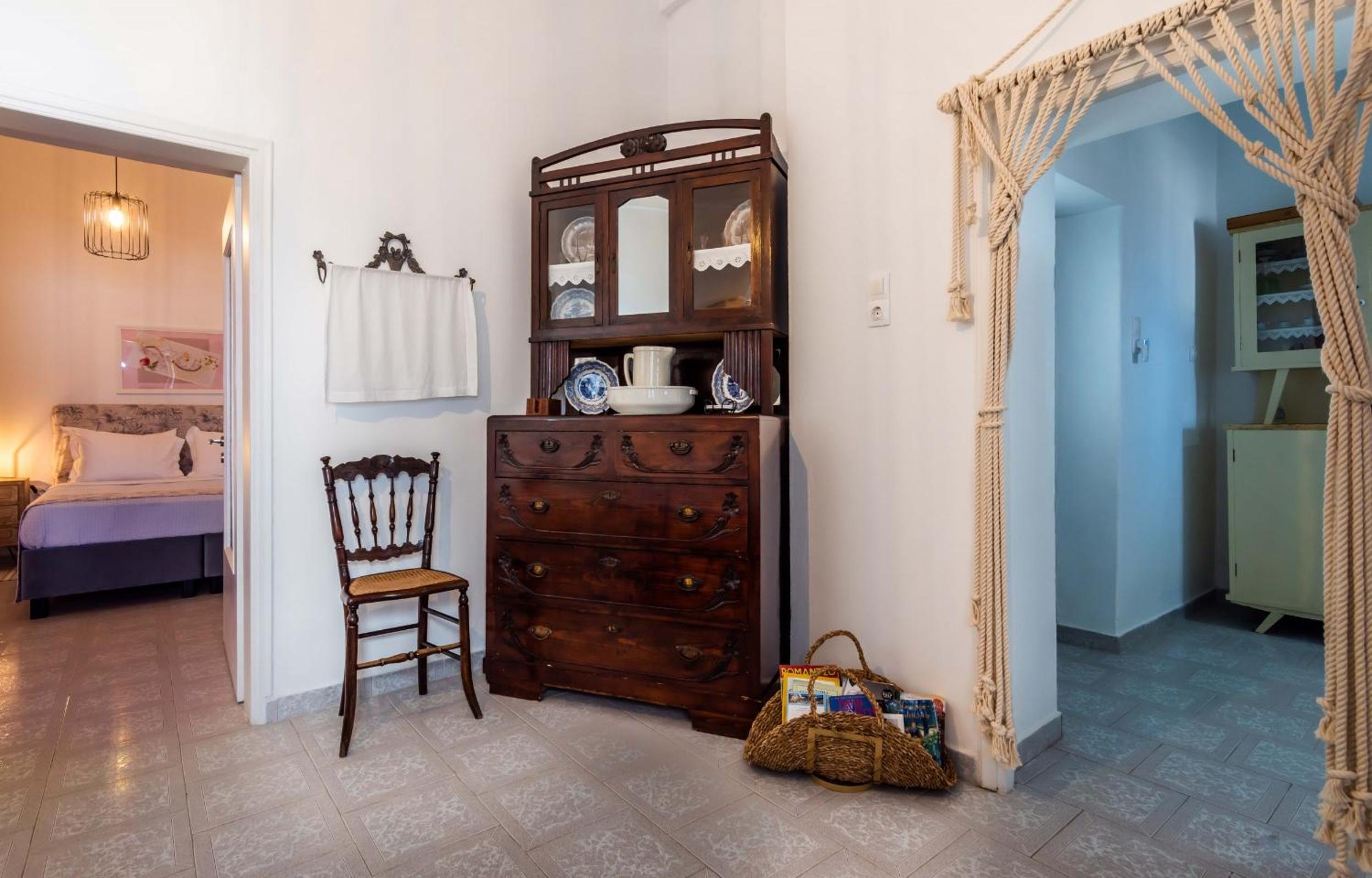One-Bedroom House photo 2