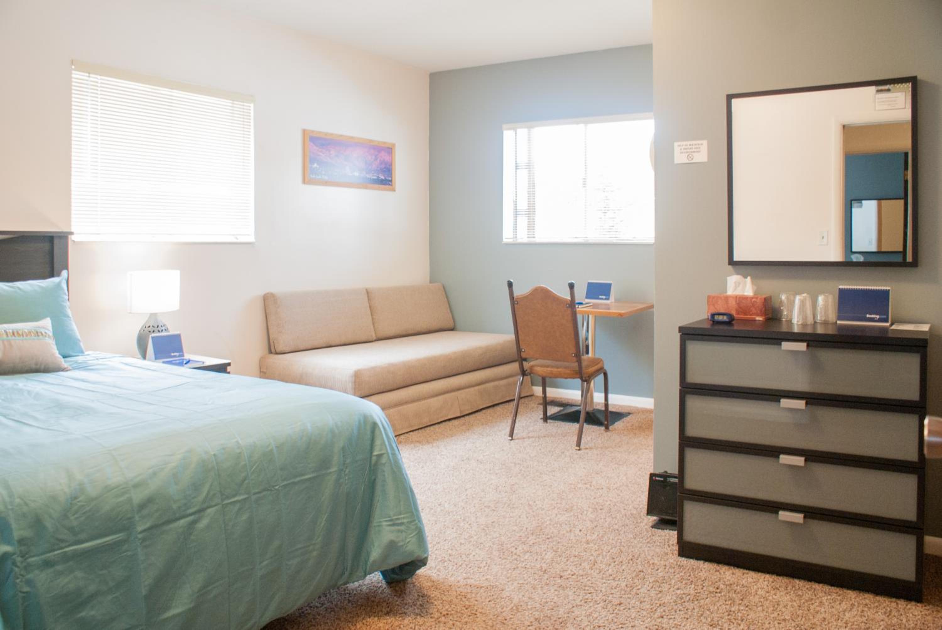 Queen Room photo 1
