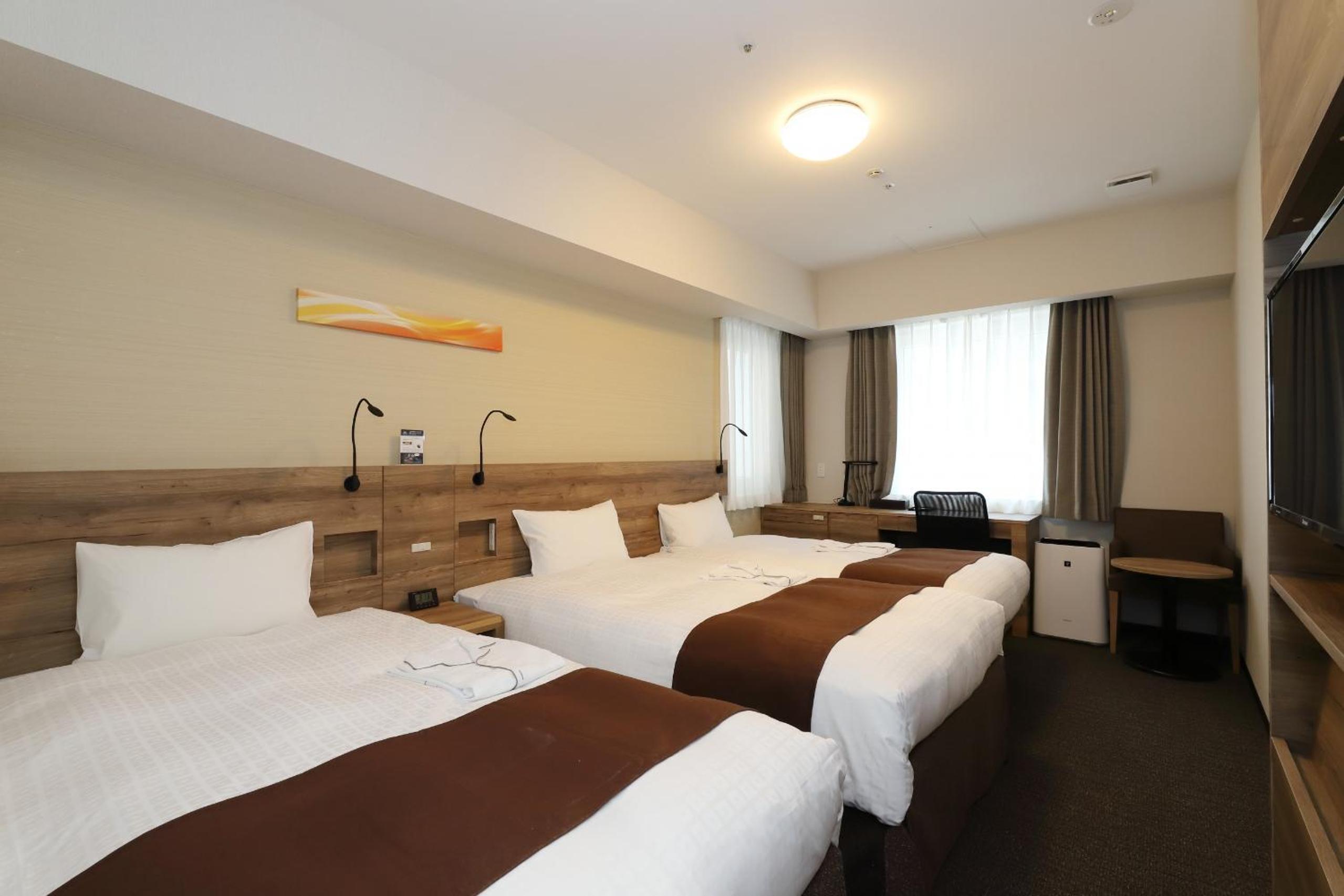 Triple Room - Non-Smoking photo 1