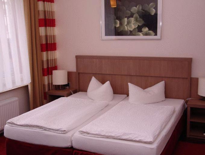 Double Room - Photo 5