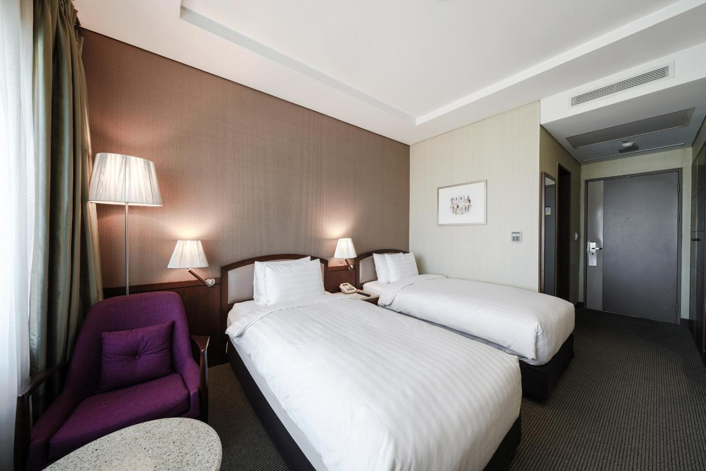 Deluxe Twin Room - Photo 3