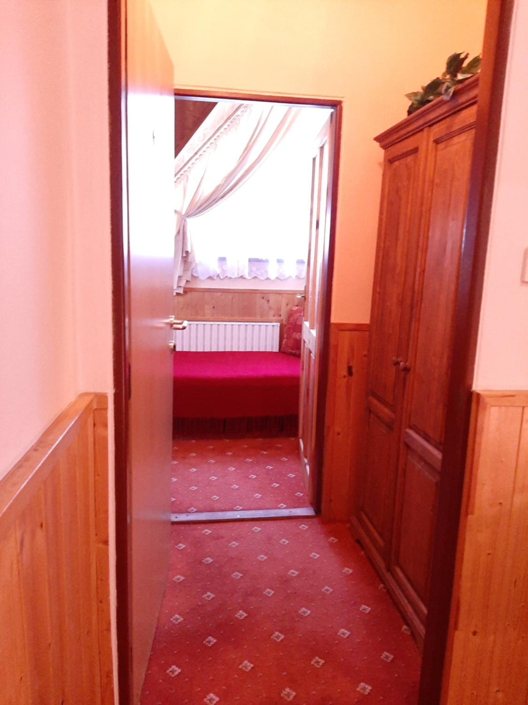 Twin Room with Bathroom photo 1