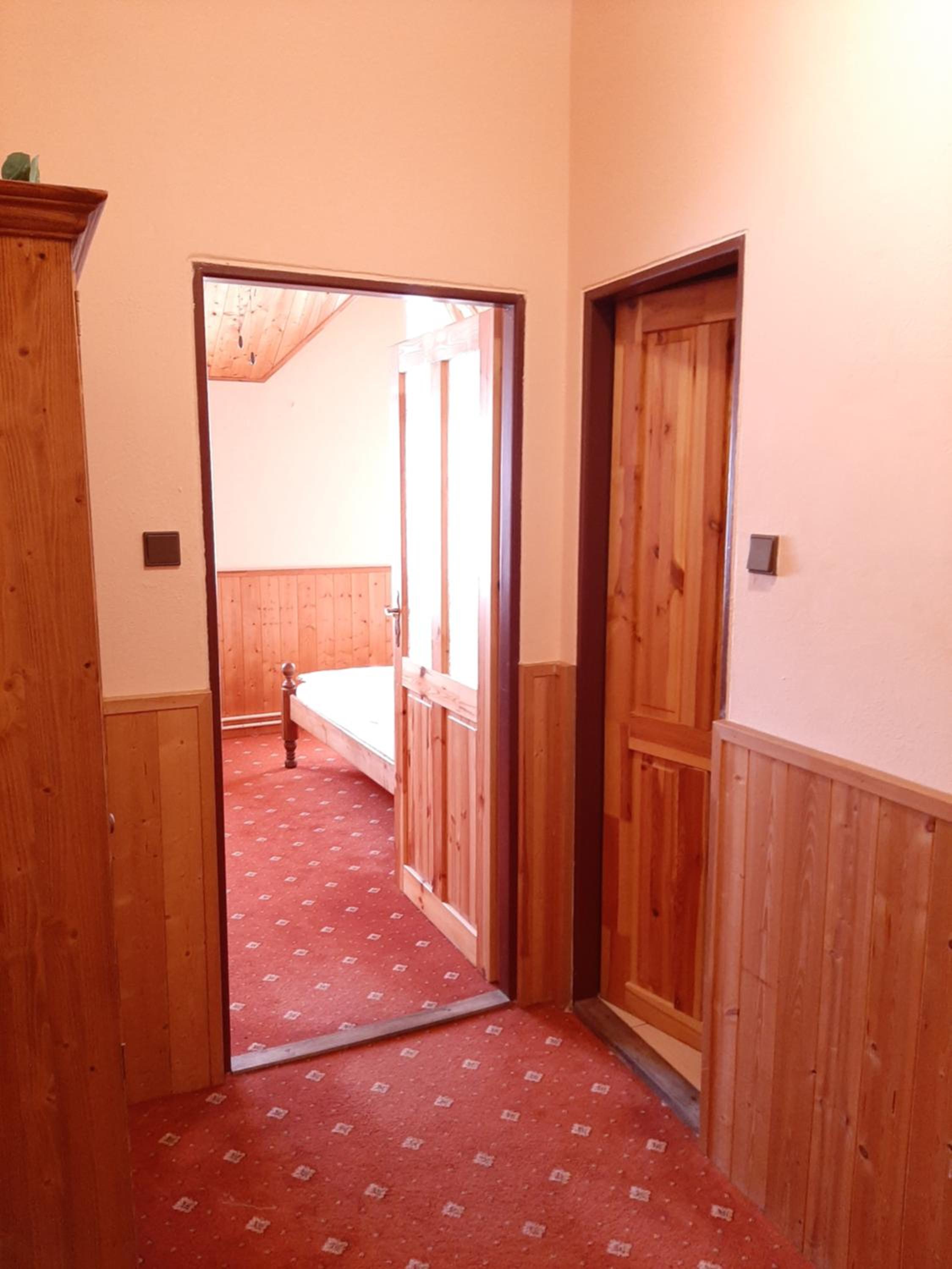 Deluxe Double Room with Shower photo 3
