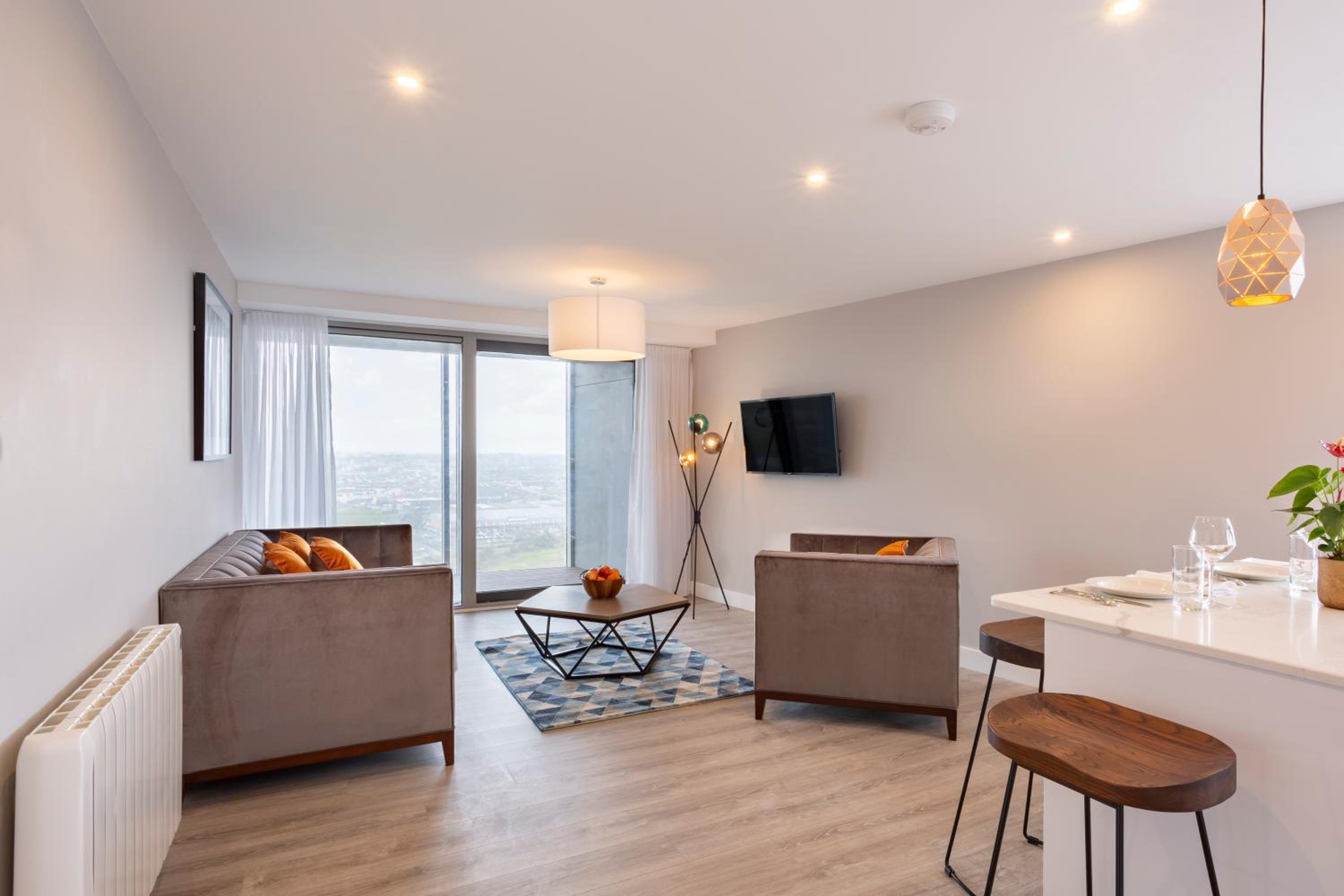 2 Bedroom Suite - Photo 9