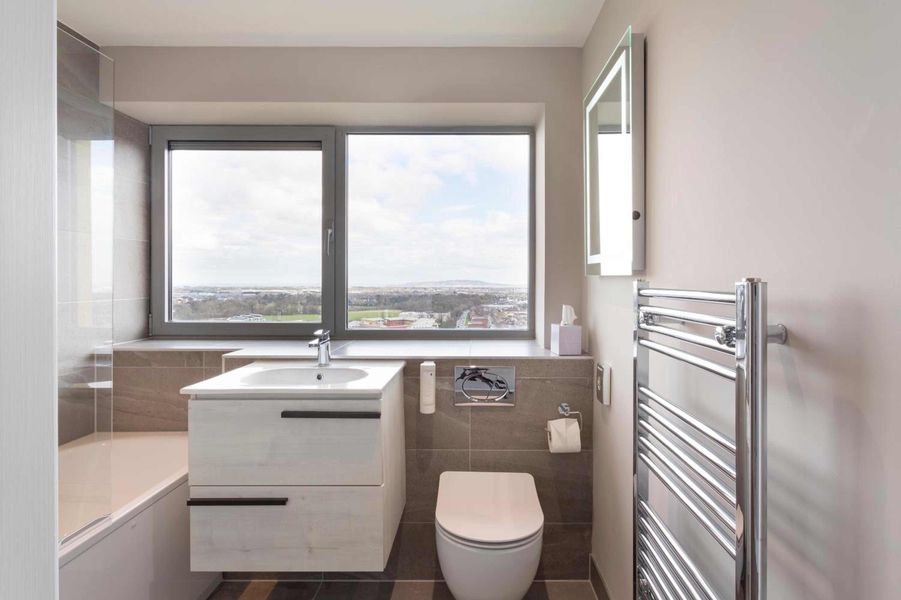 2 Bedroom Suite - Photo 19