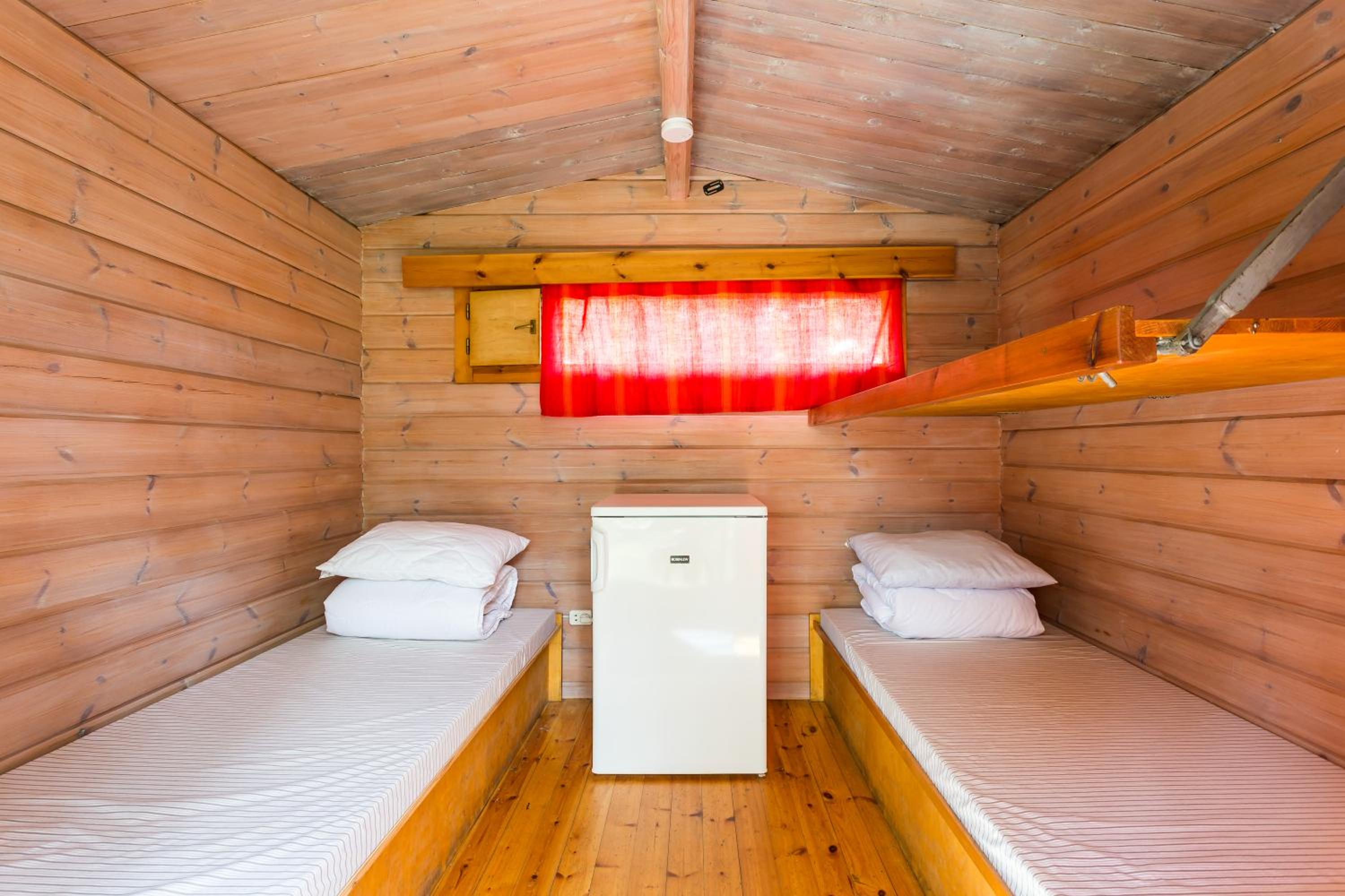 Economy Cottage (2 Adults)