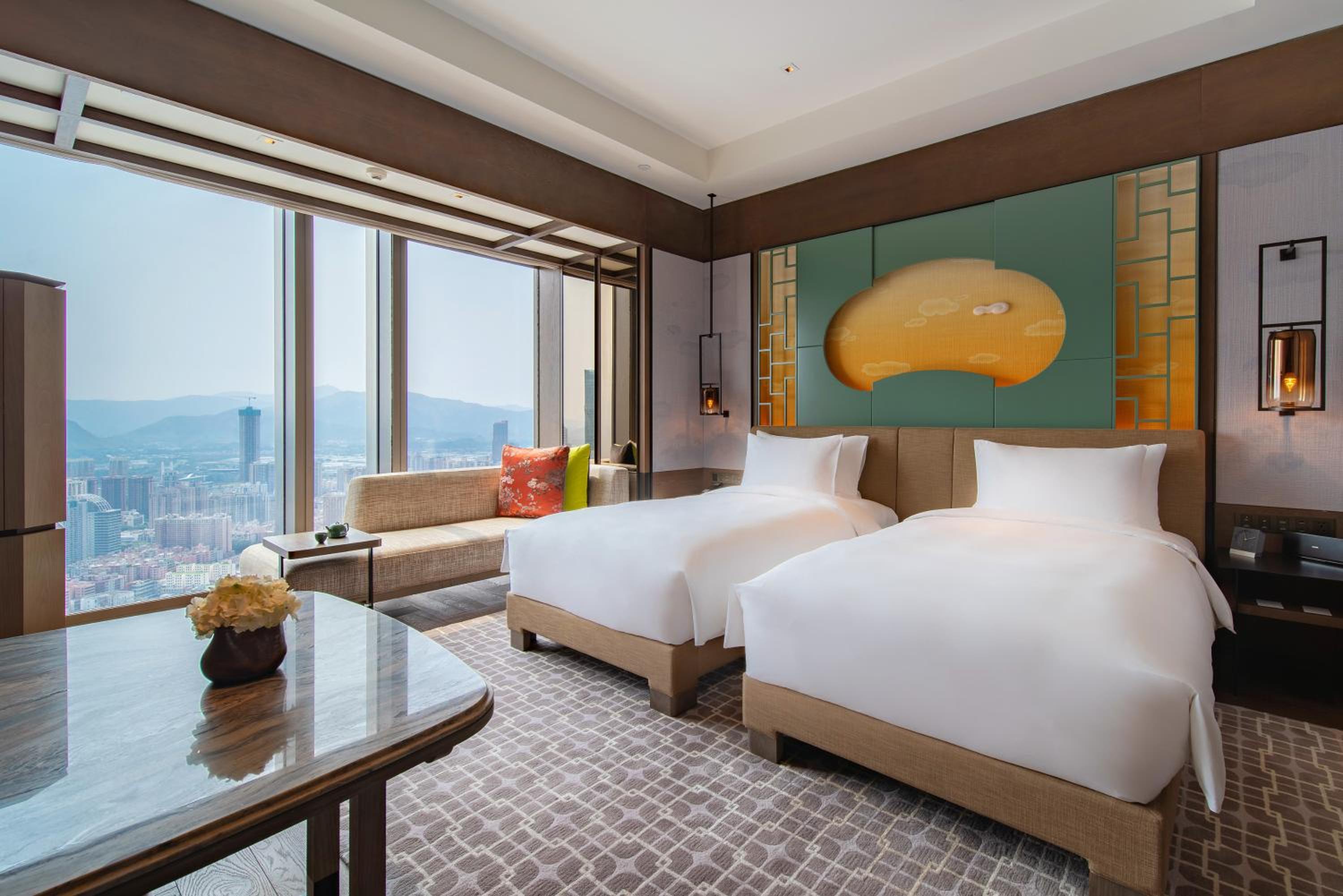 Twin Room with City View - Photo 6