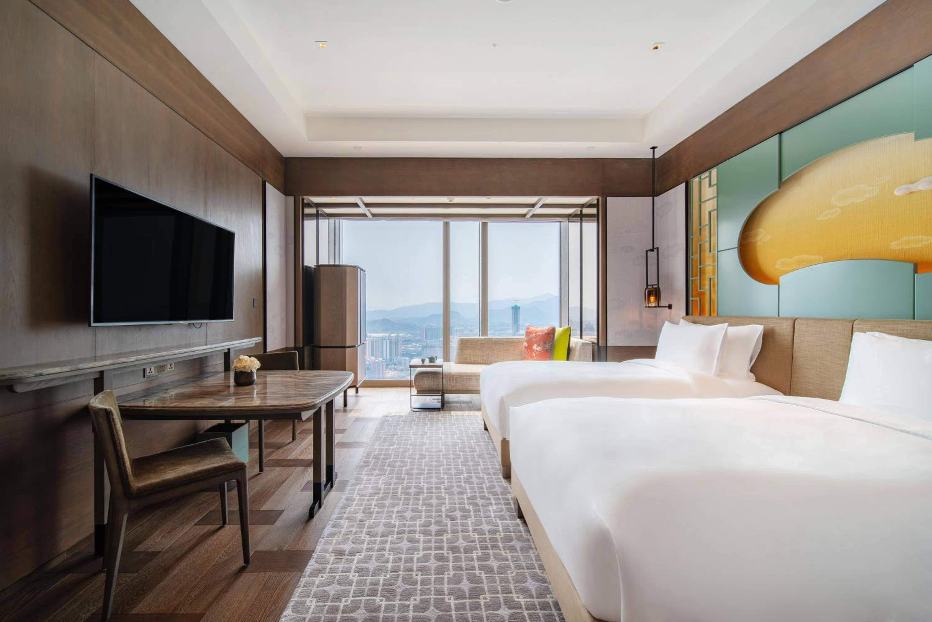 Twin Room with City View - Photo 2