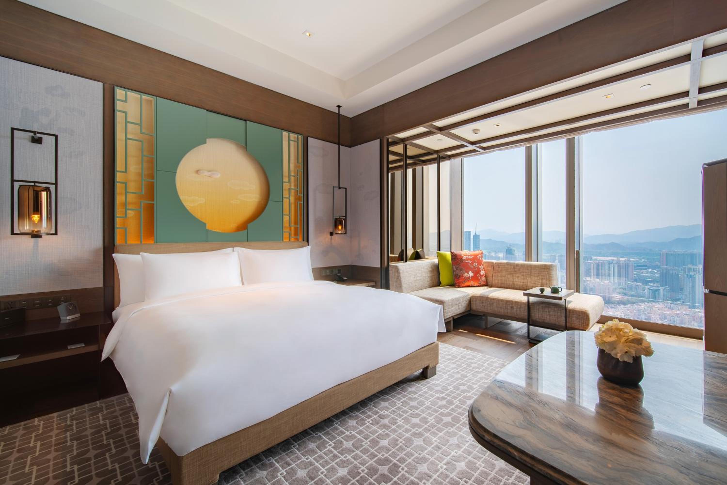 King Room with City View - Photo 8