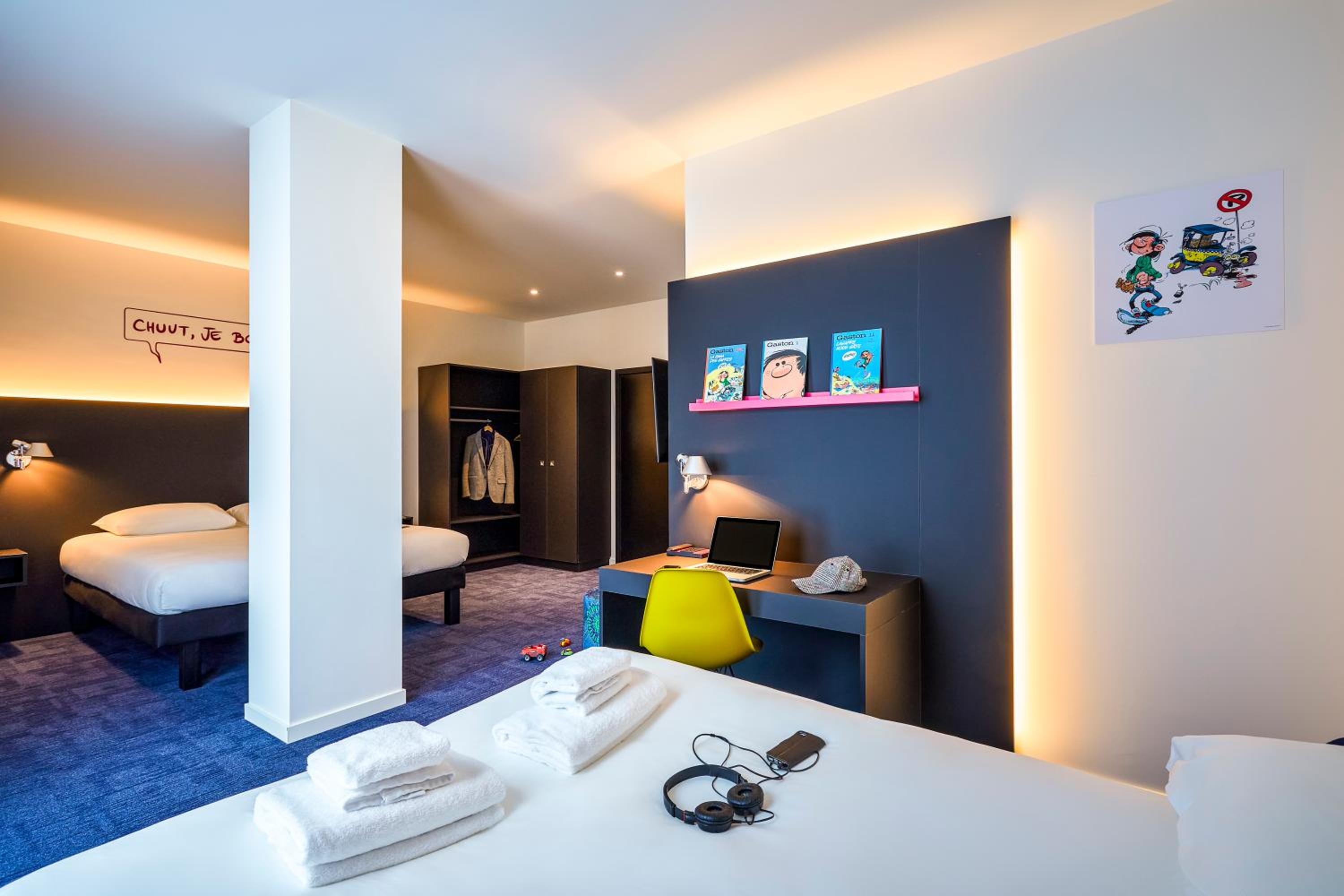 Premium Queen Room with sofa bed