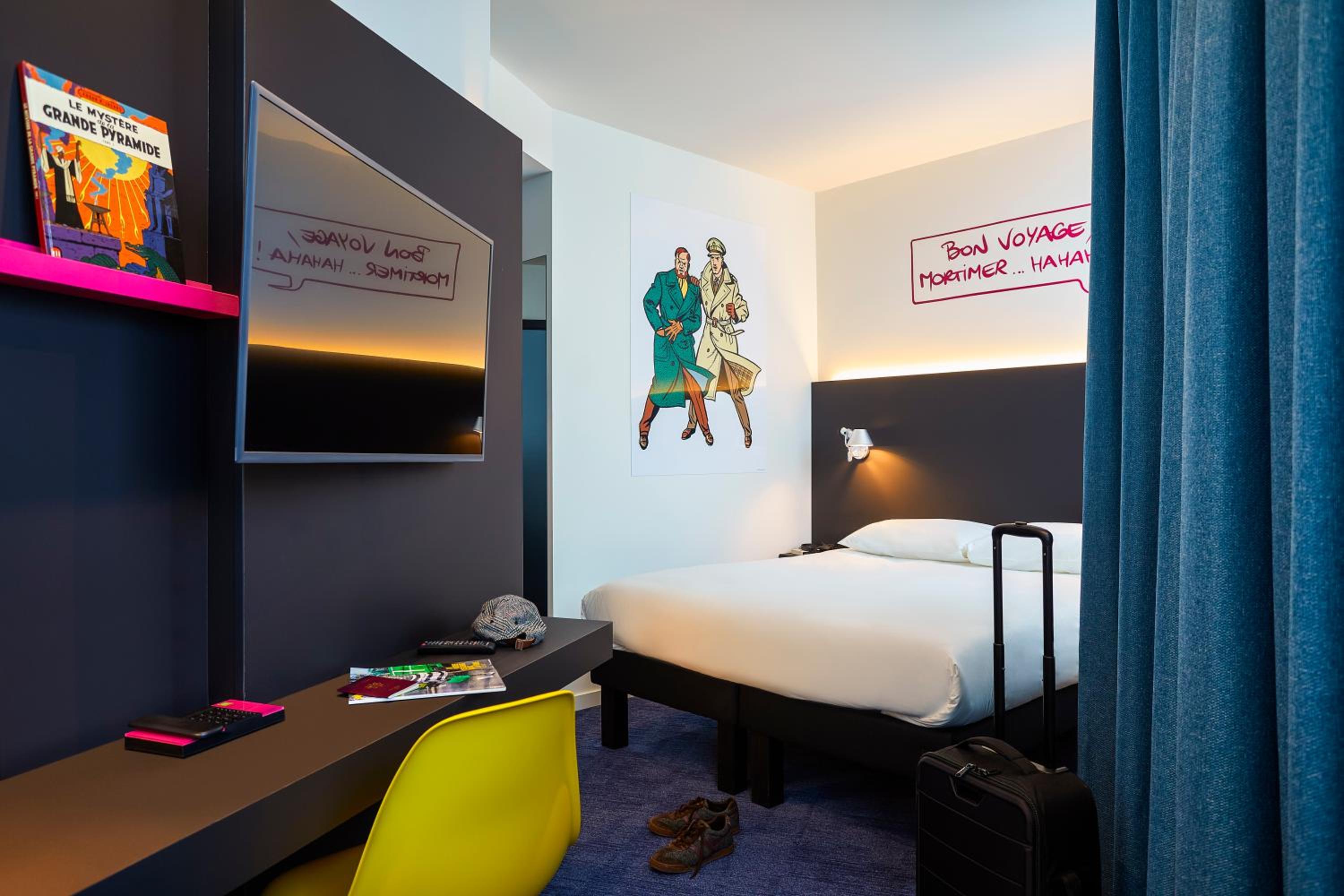 Premium Queen Room with sofa bed