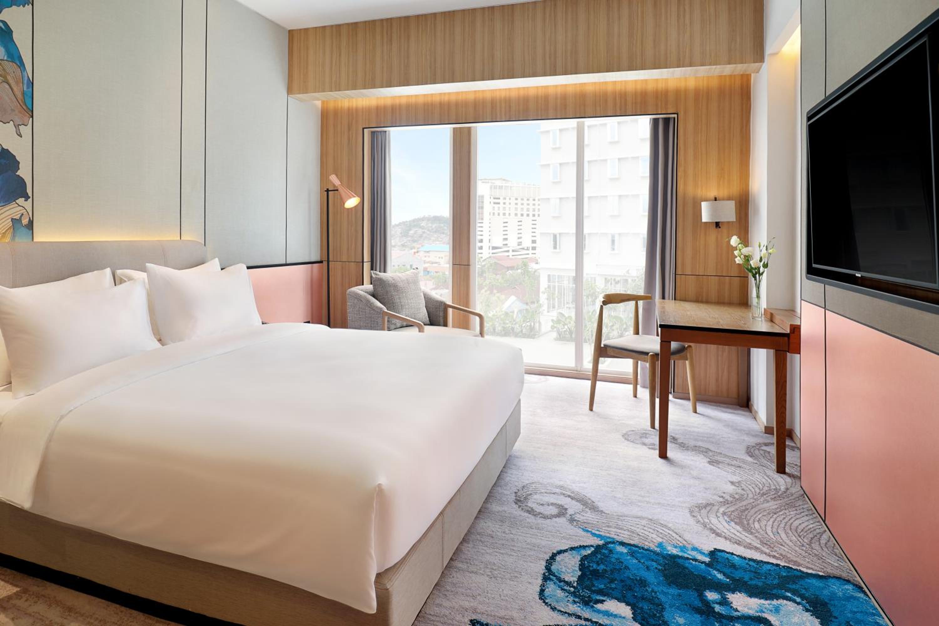 Superior King Room - Photo 1