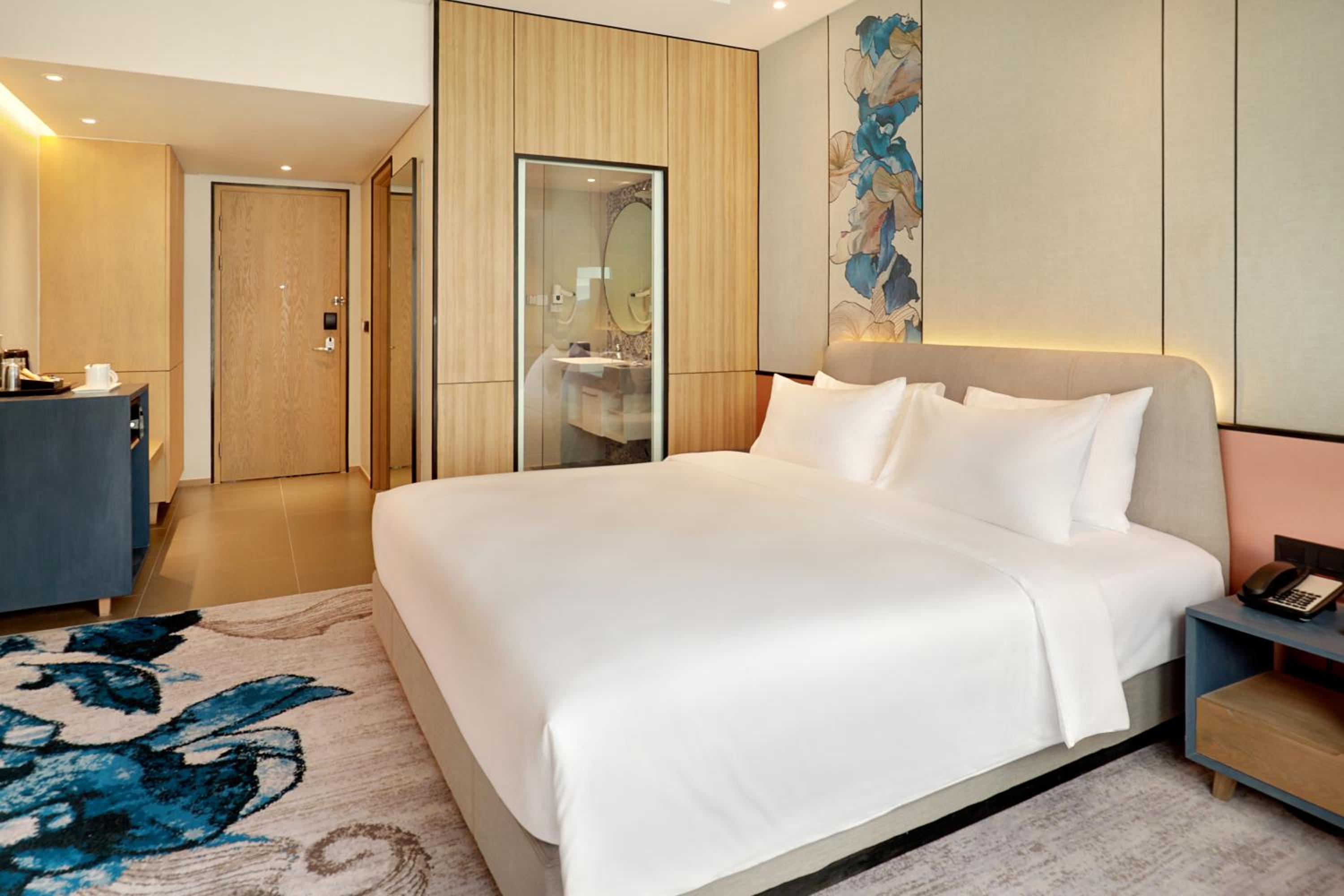 Superior King Room - Photo 5