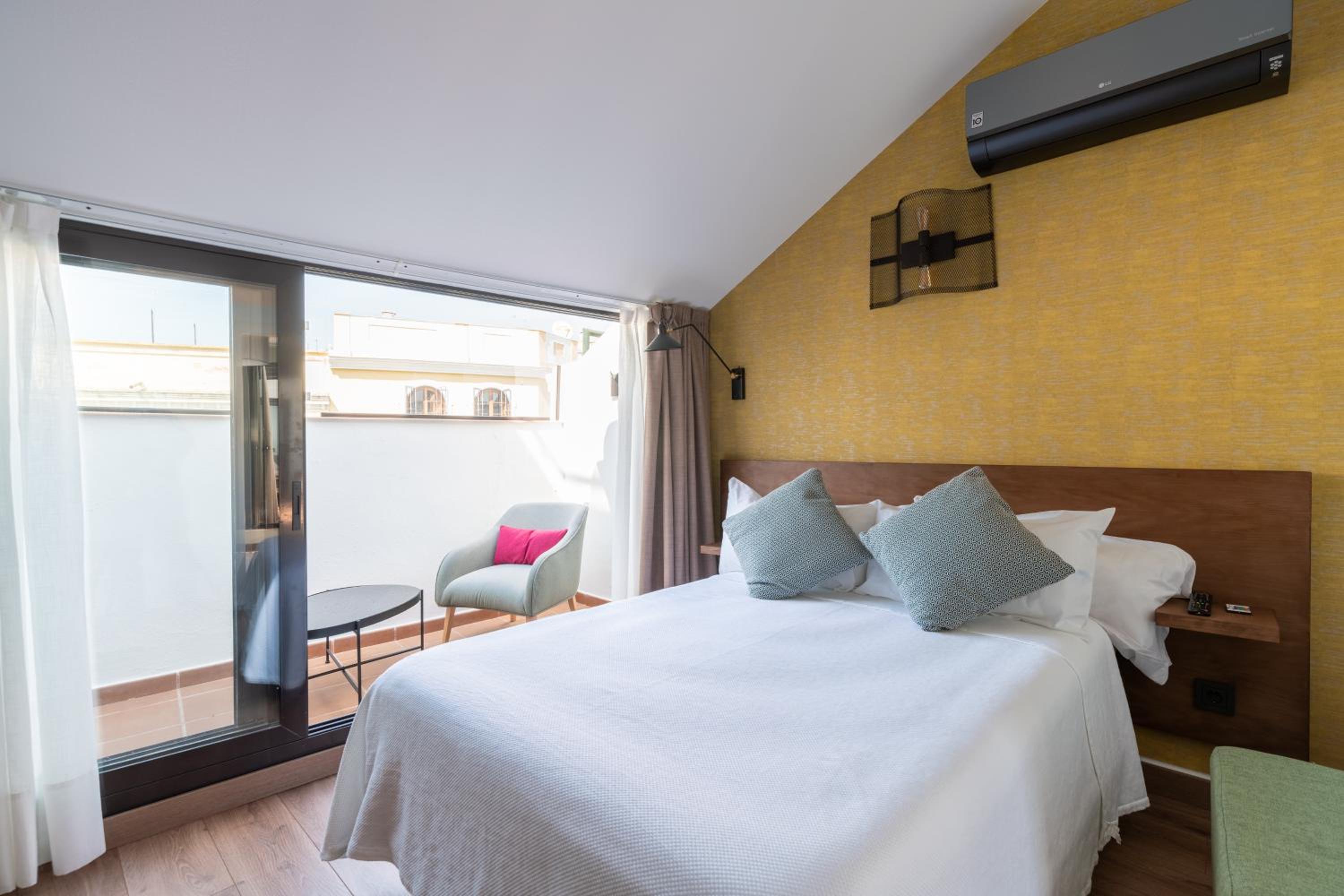 Suite with Private Pool - Photo 2