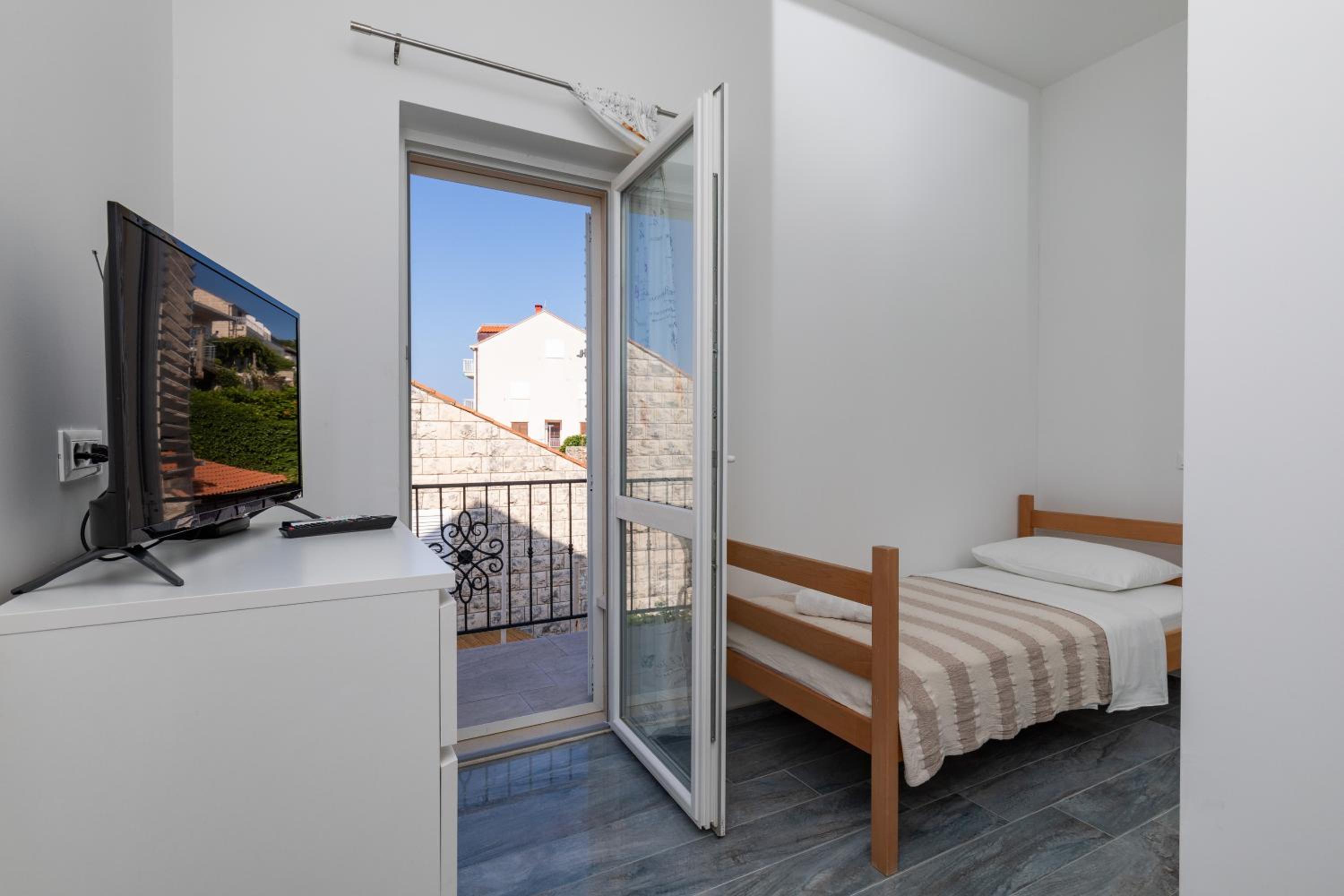Single Room With Balcony
