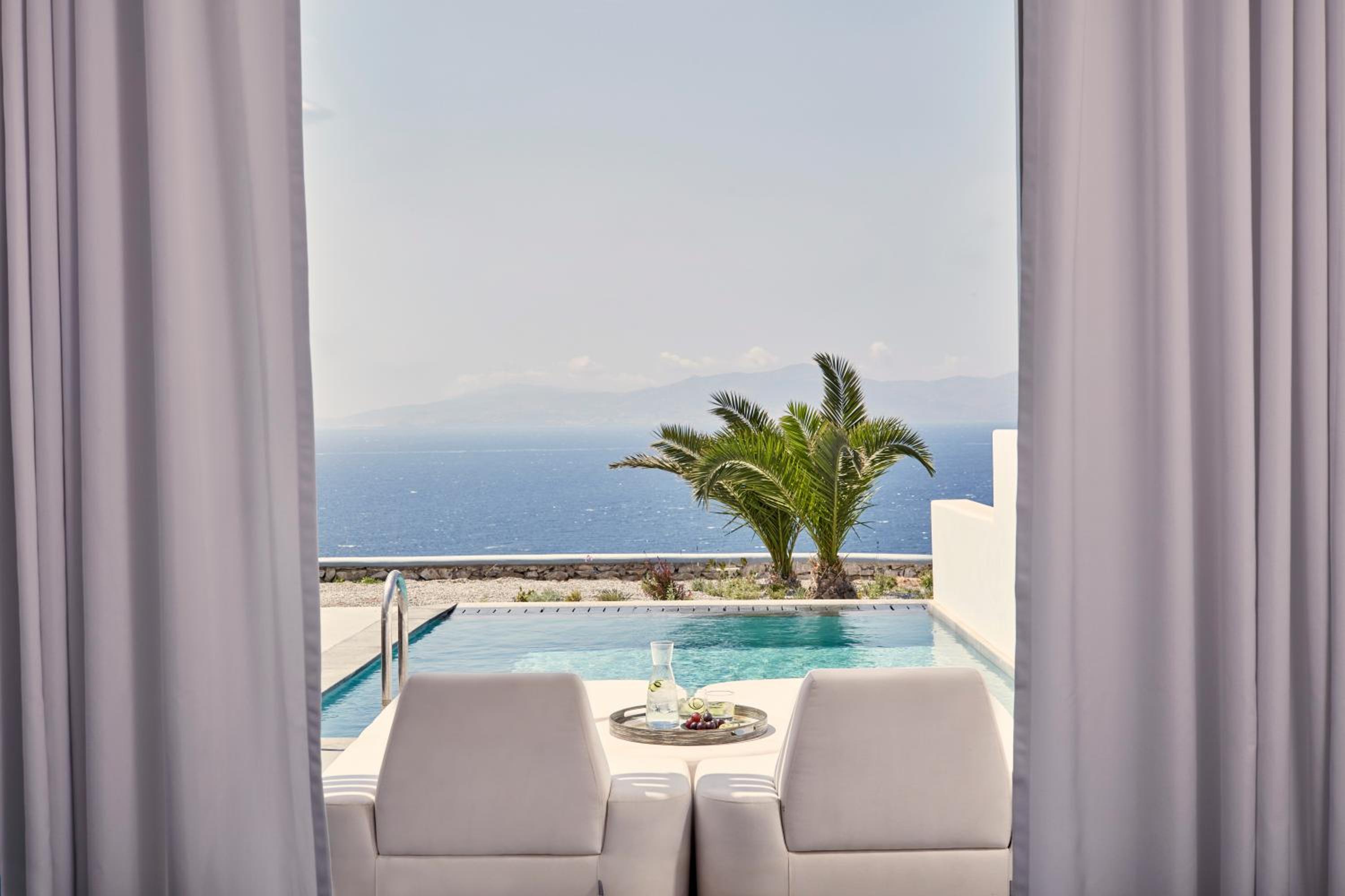 DELOS Junior Suite Sea View with Private Pool & Outdoor Jacuzzi photo 2