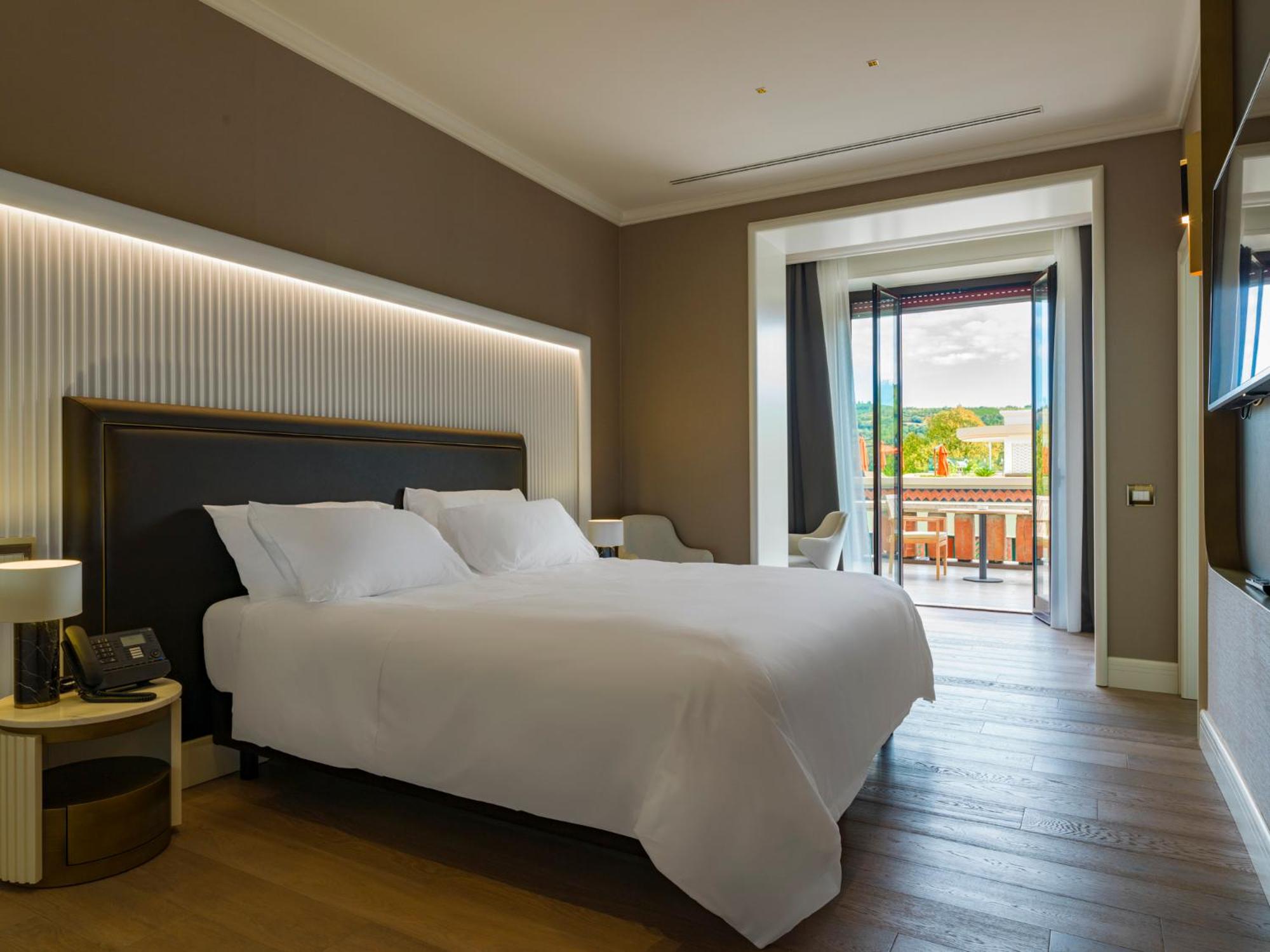 Deluxe Double Room with Terrace - Photo 1
