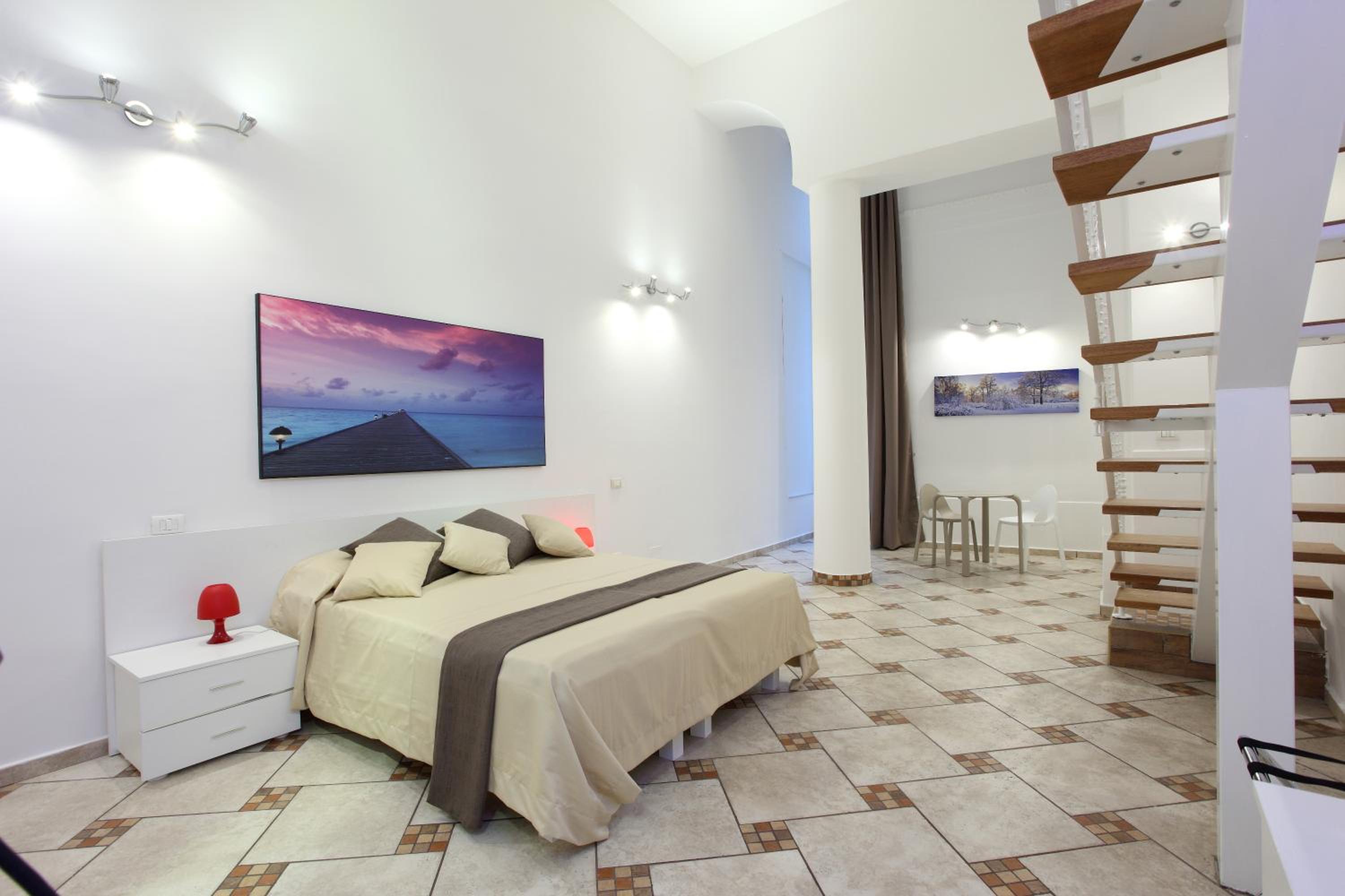Suite - Split Level