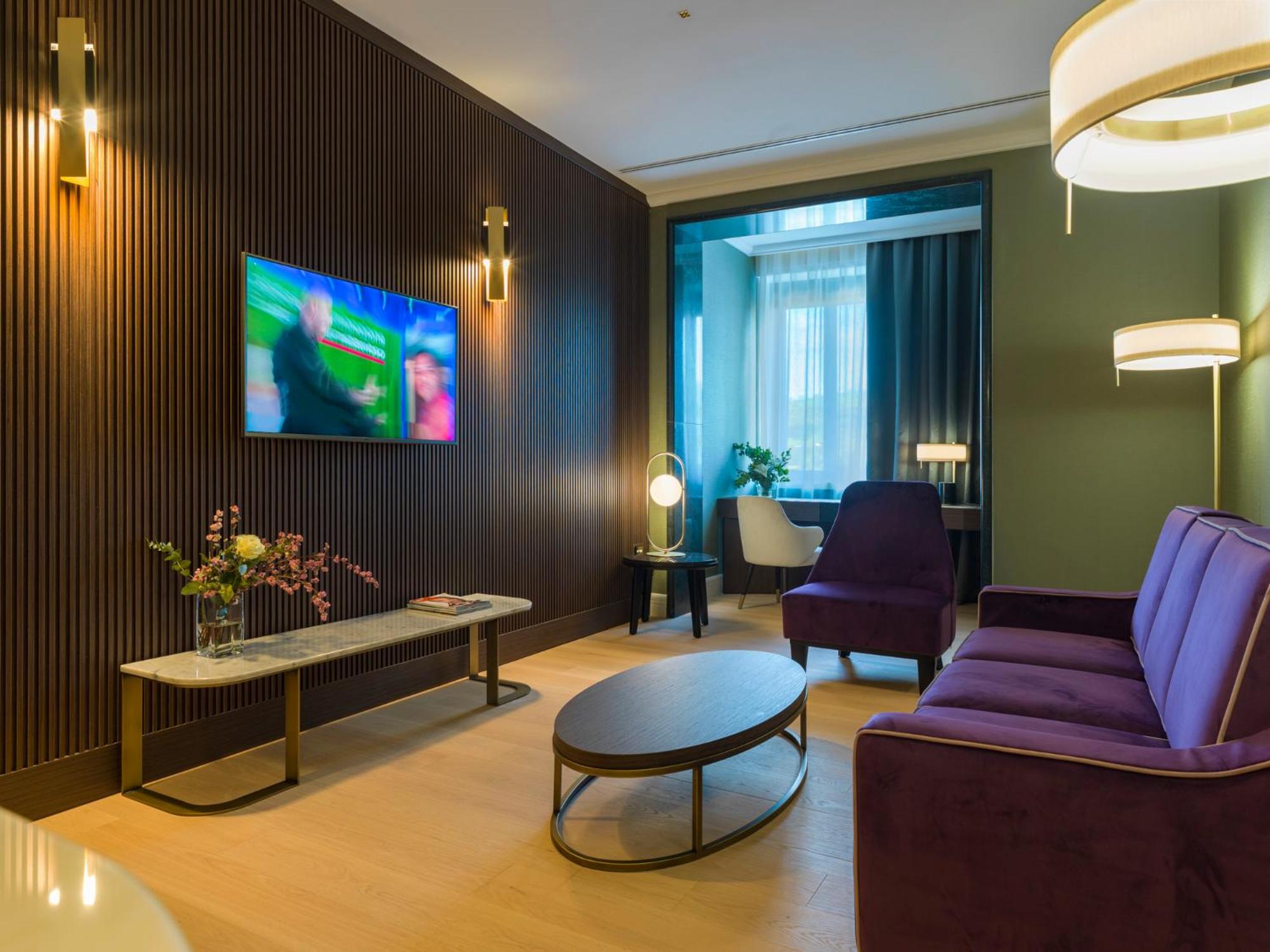 Suite - Photo 6