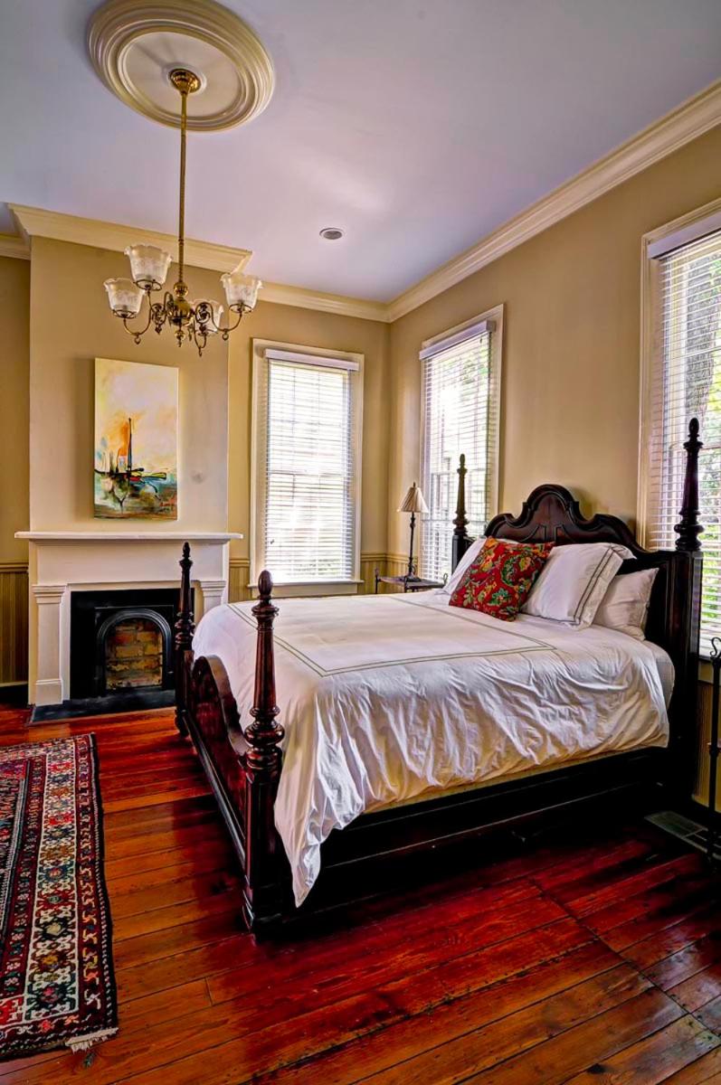 Deluxe King Suite photo 2