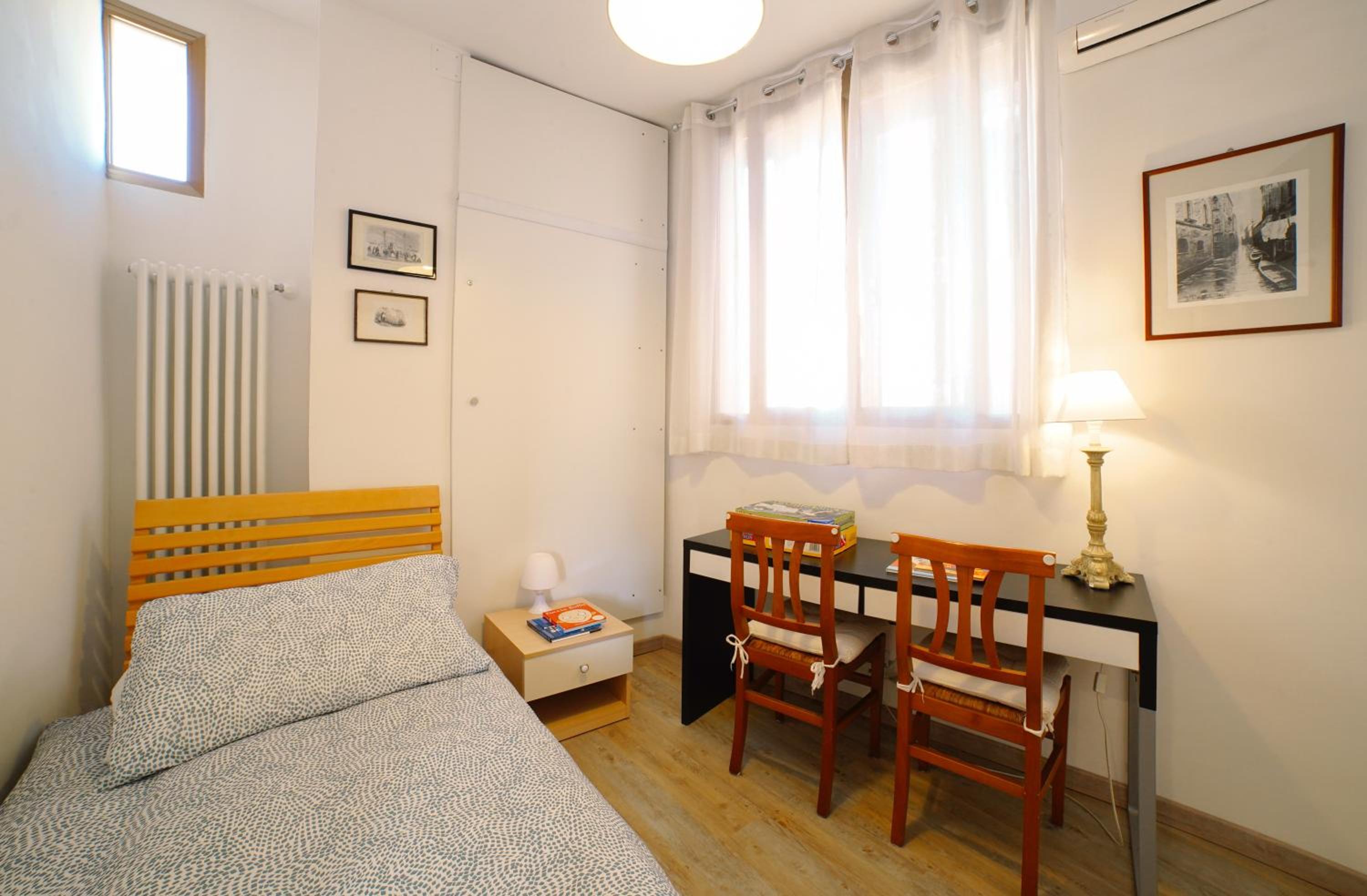 Apartment photo 1
