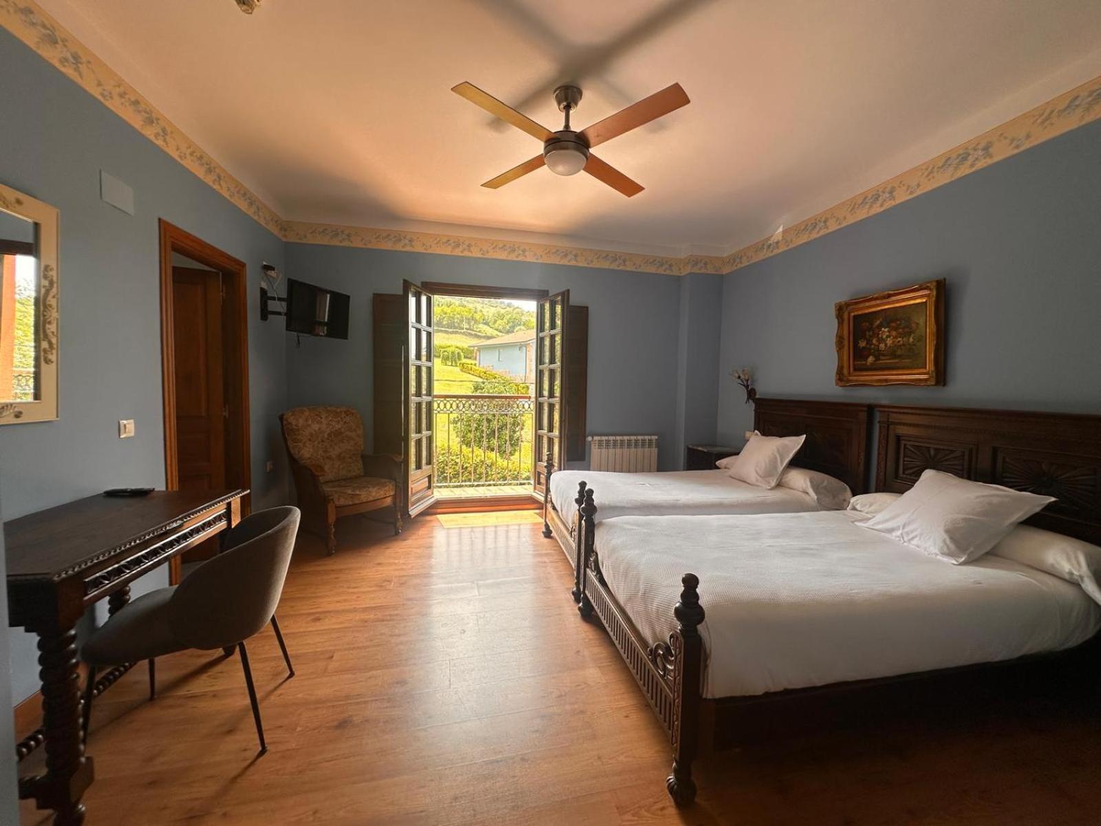 Basic Triple Room