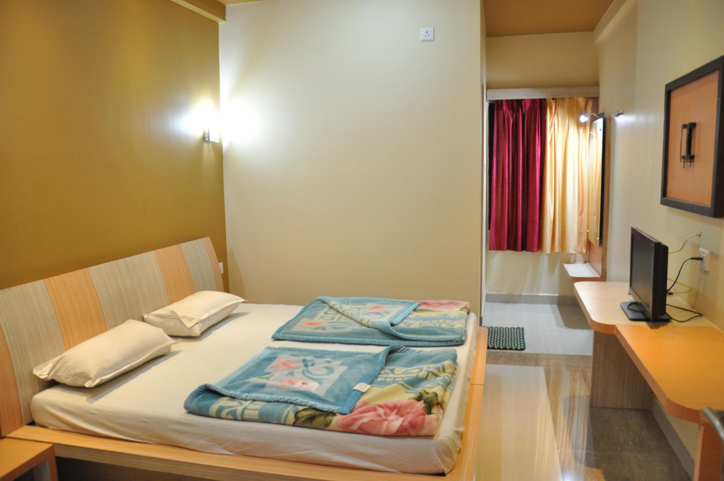 Basic Triple Room