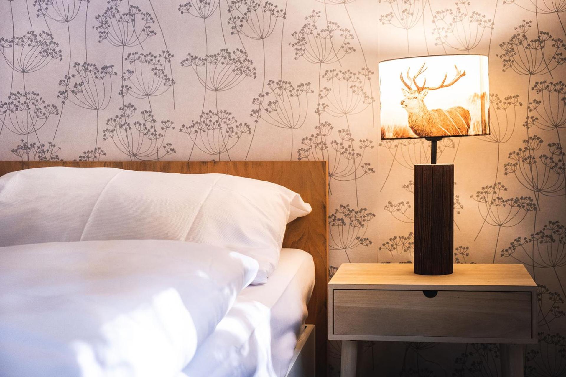 Double or Twin Room with Private Bathroom - Photo 3