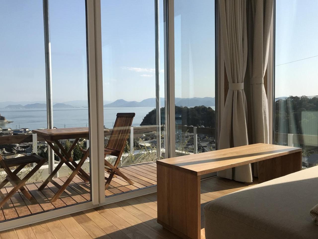 Deluxe Twin Room with Terrace and Sea View - Photo 3