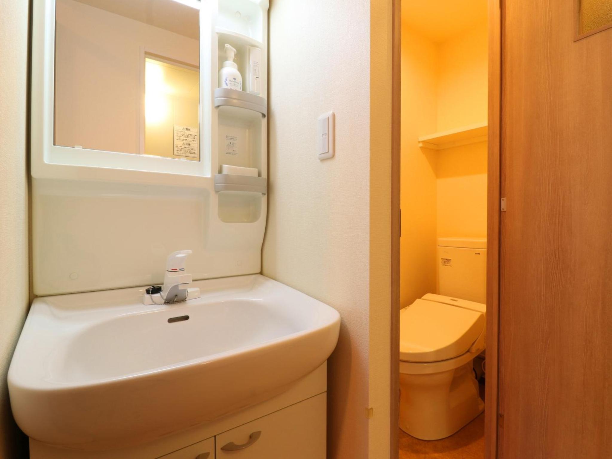 Twin Room - Non-Smoking - Photo 4