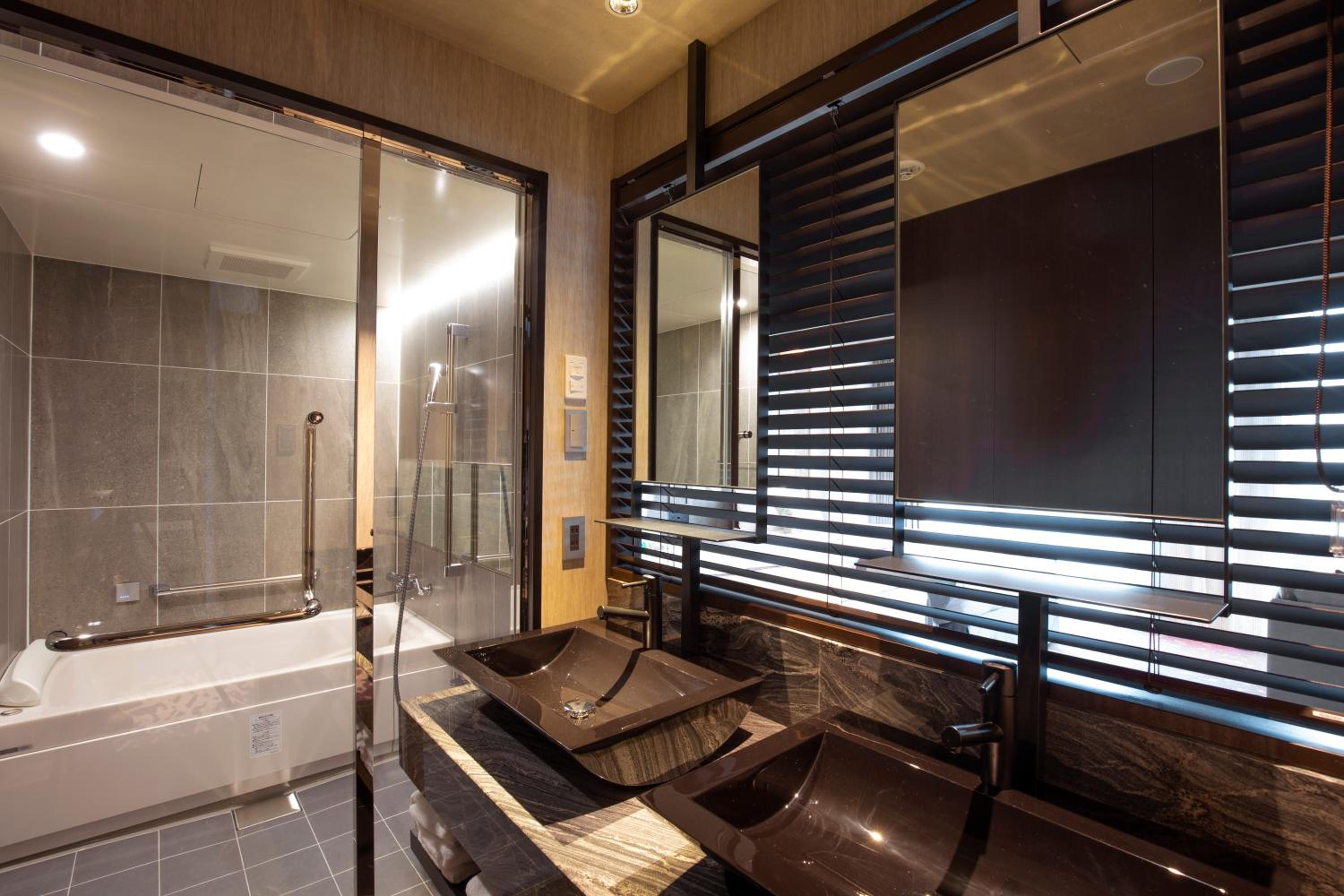 Executive Twin Room - Photo 3