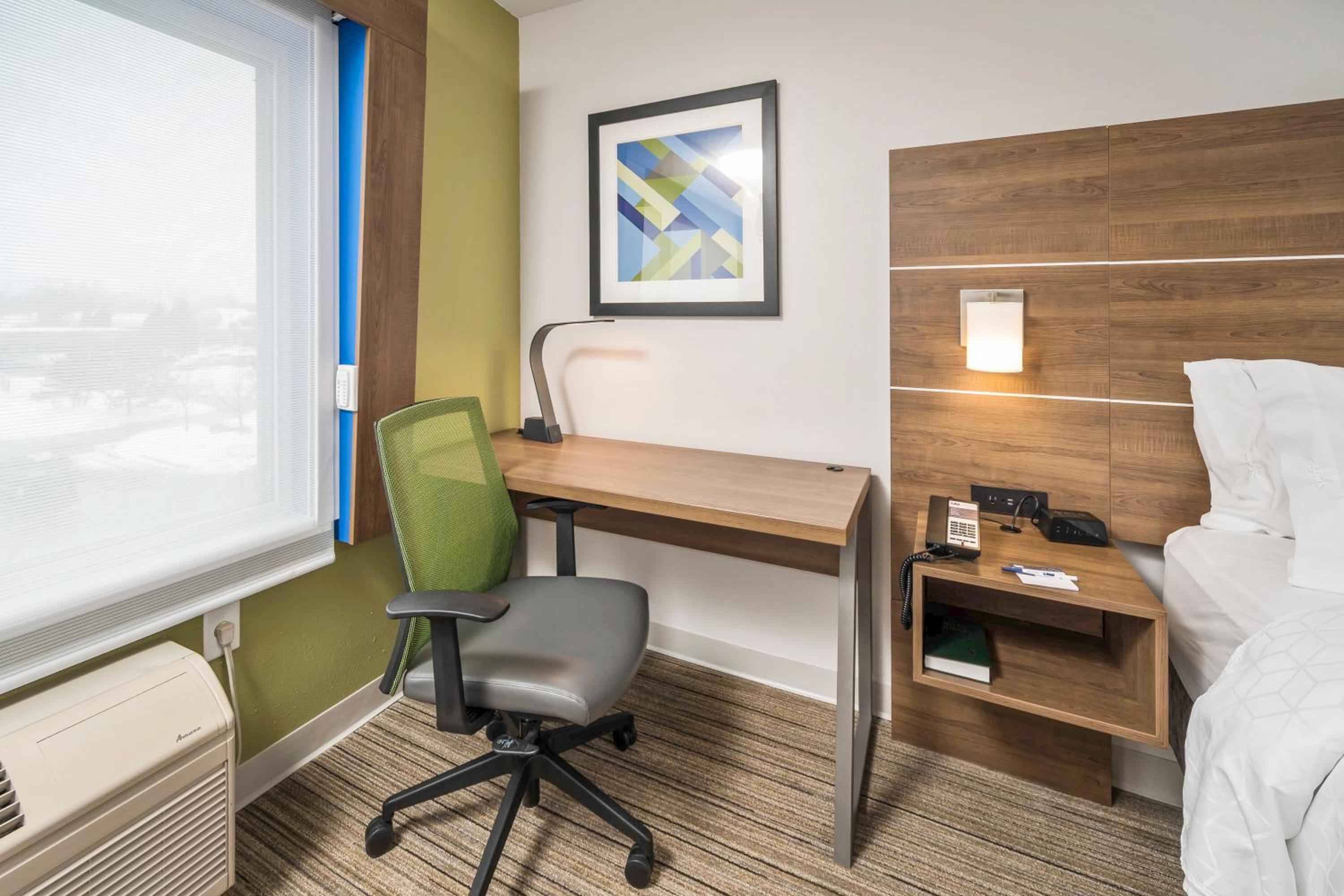 Standard King Room - Photo 1