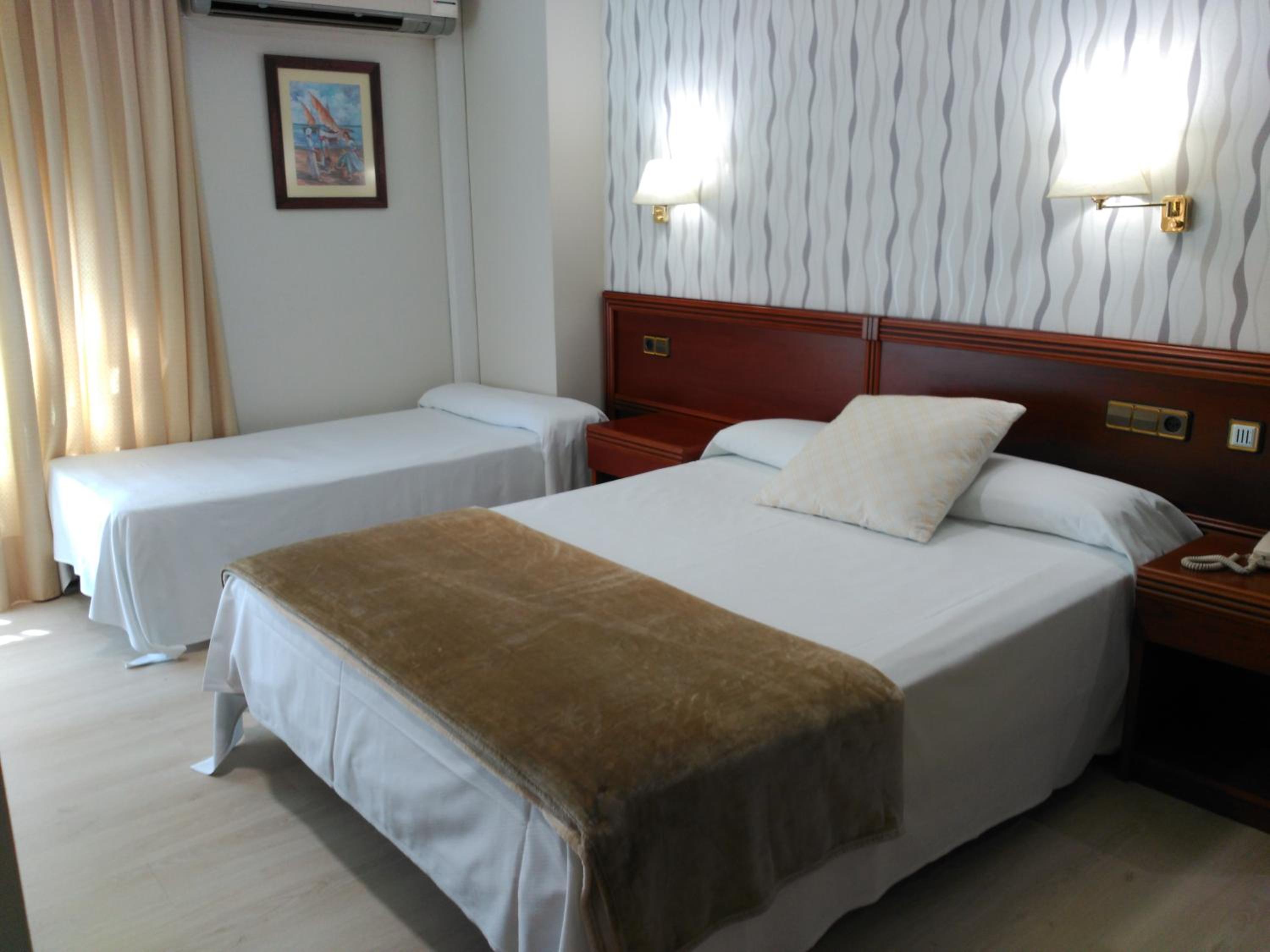 Deluxe Triple Room