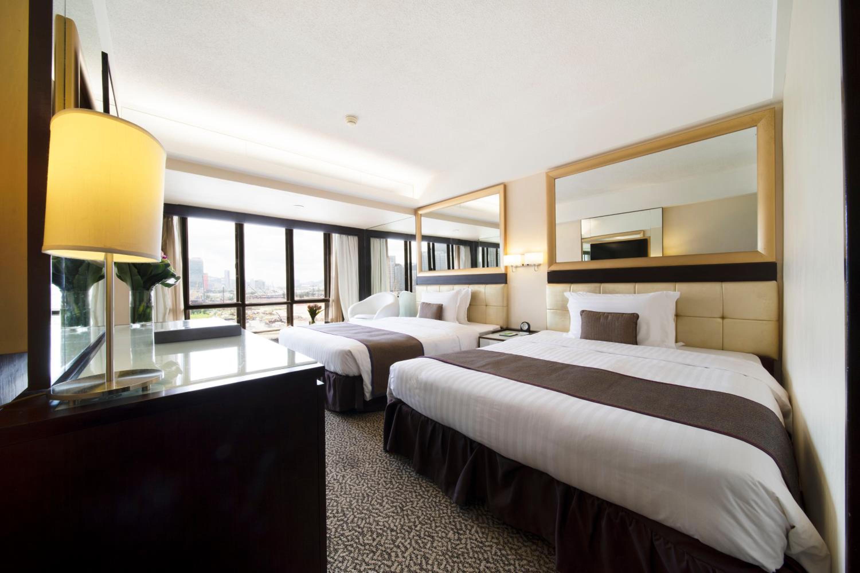 Superior Queen or Twin Room photo 2