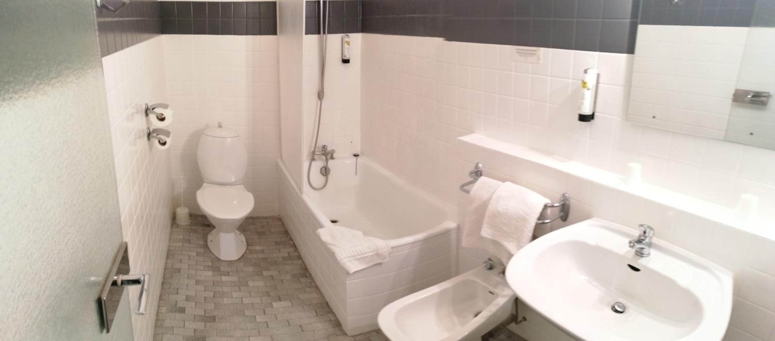 Triple Room - Photo 7