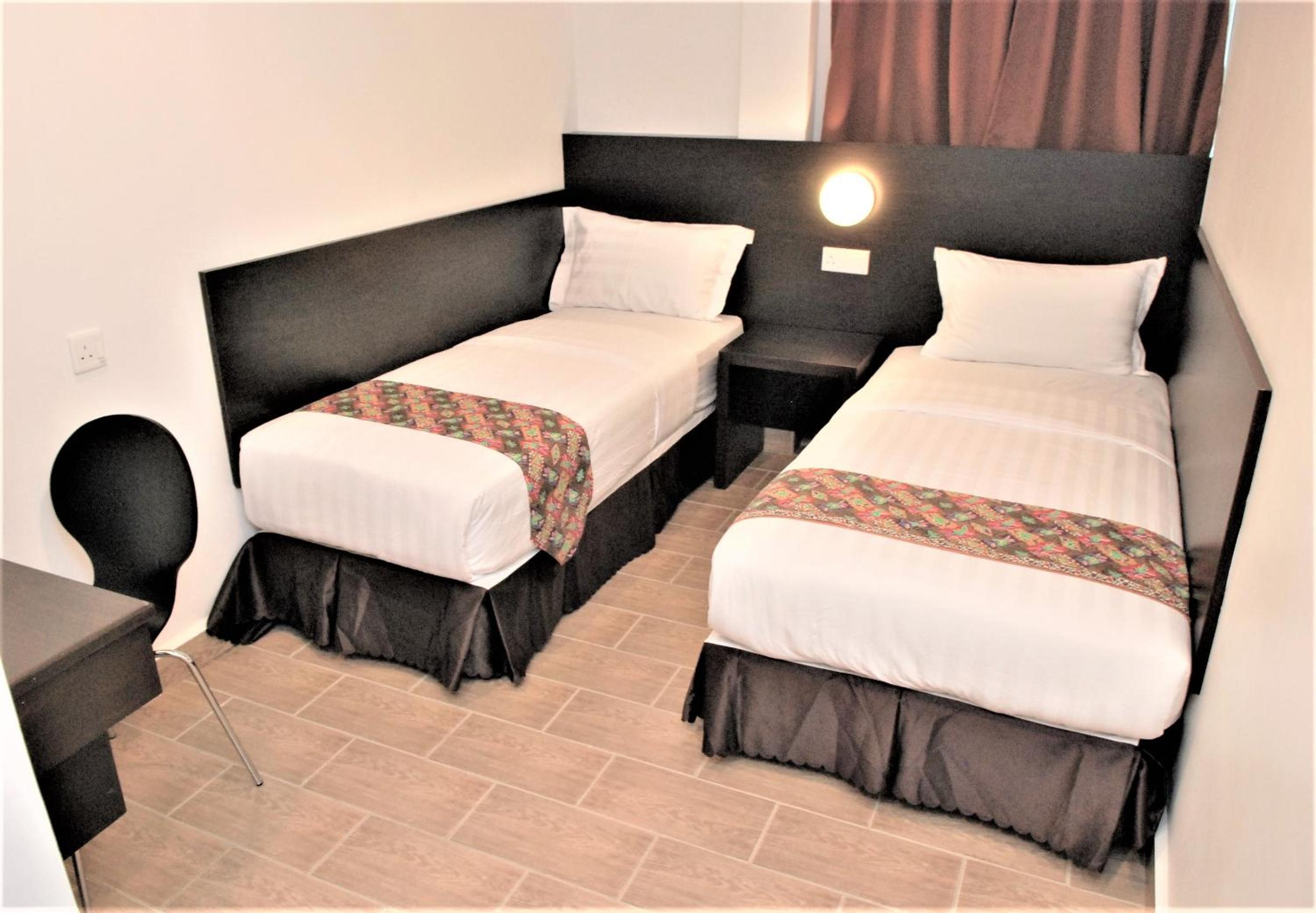 Standard Twin Room photo 2