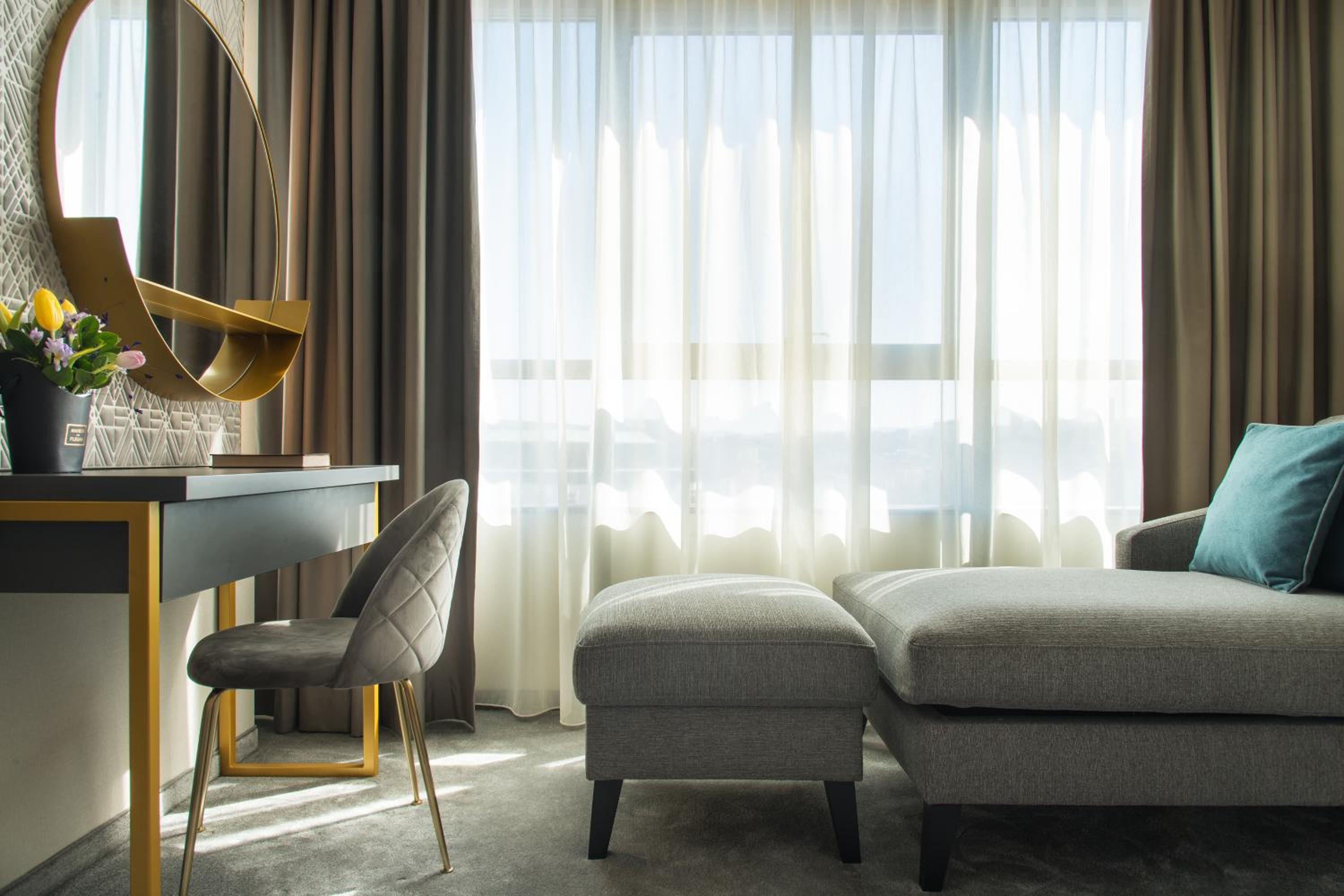 Panoramic One-bedroom Suite - High Floor - Photo 2