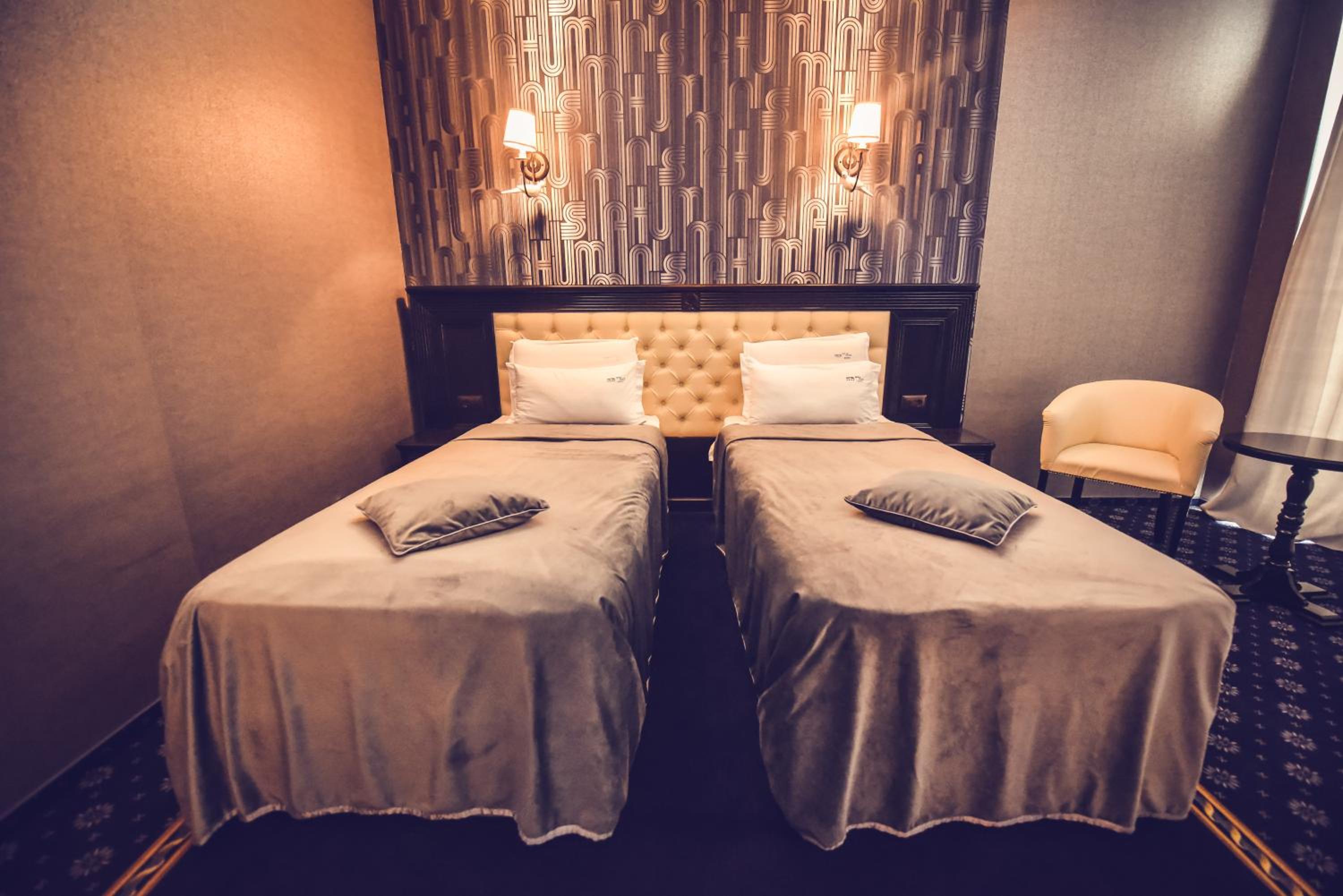 Twin Room 4 stars photo 3