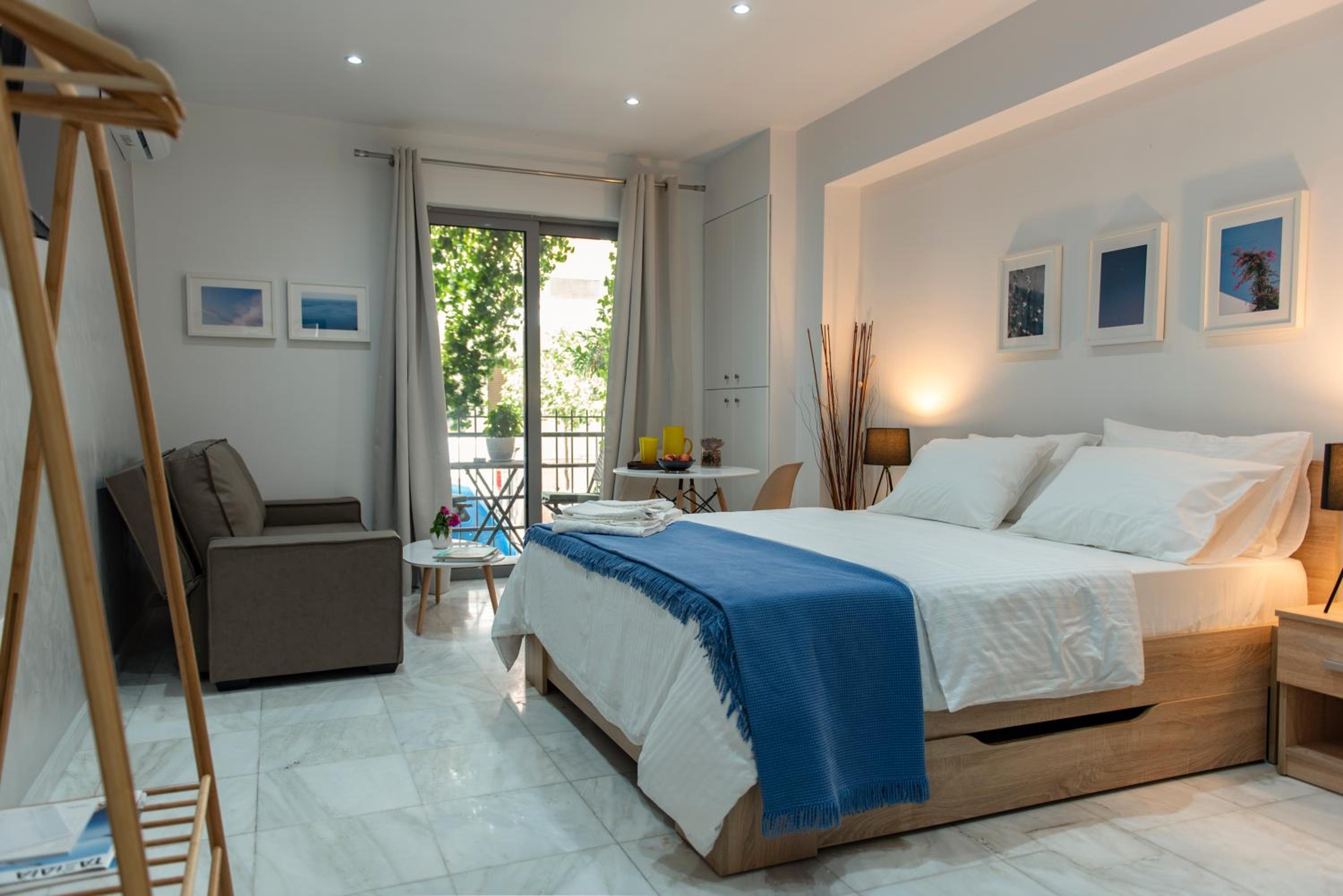 Junior Suite with Balcony photo 2
