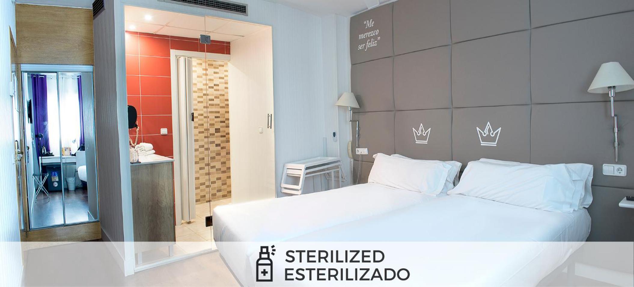 Double or Twin Room - Photo 7