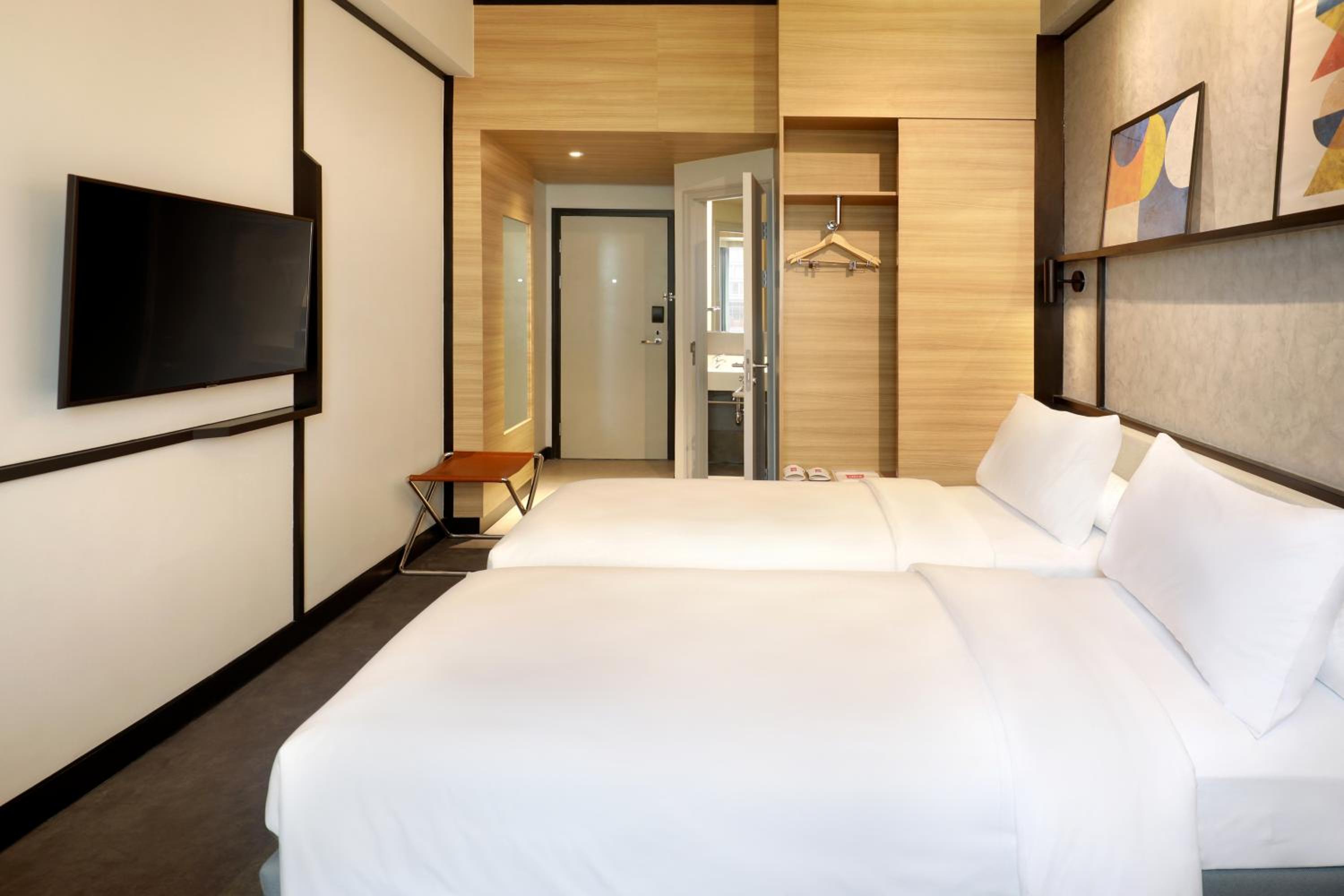 Standard Twin Room - Photo 5
